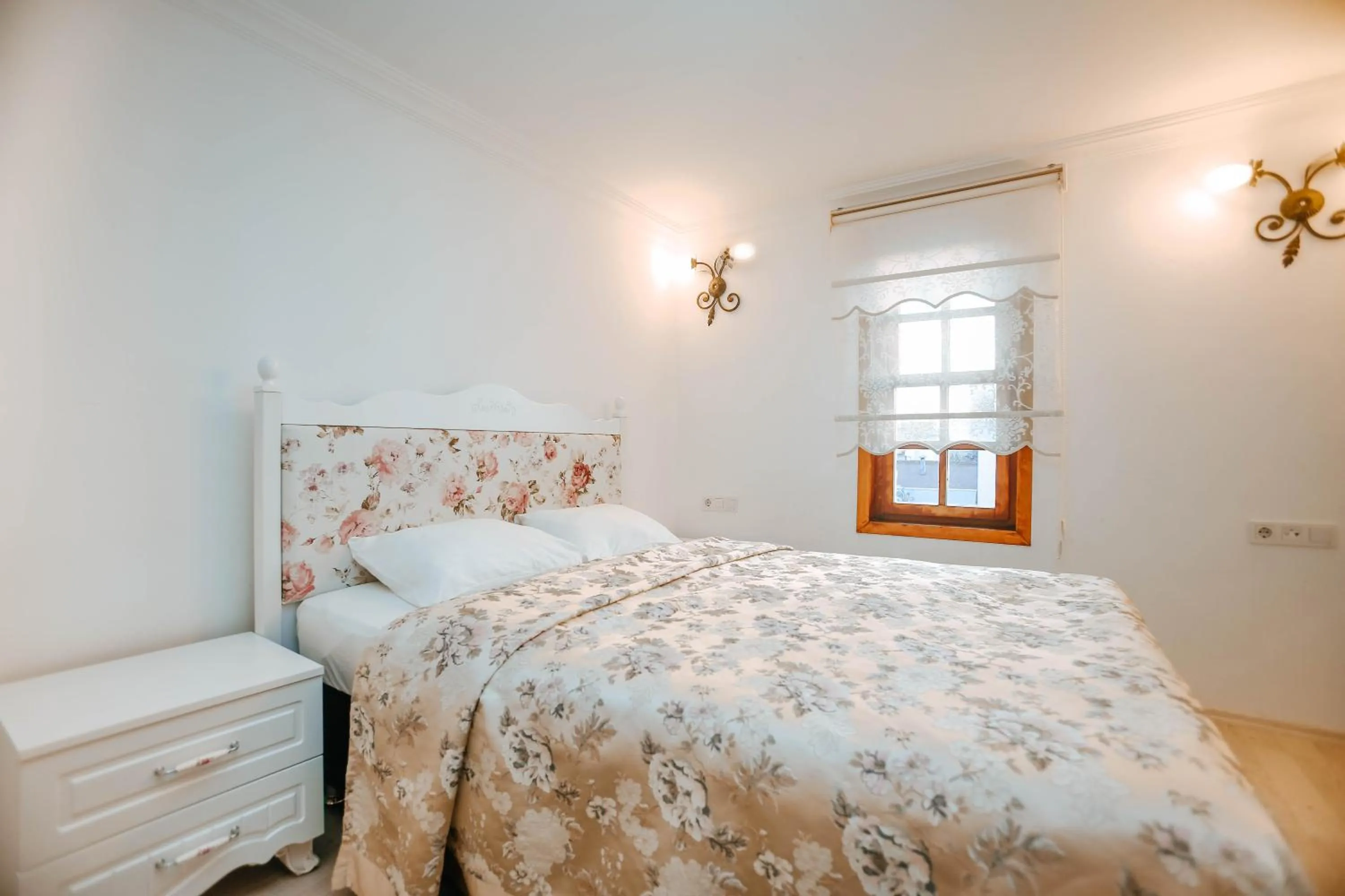 Photo of the whole room in Patio Hotel