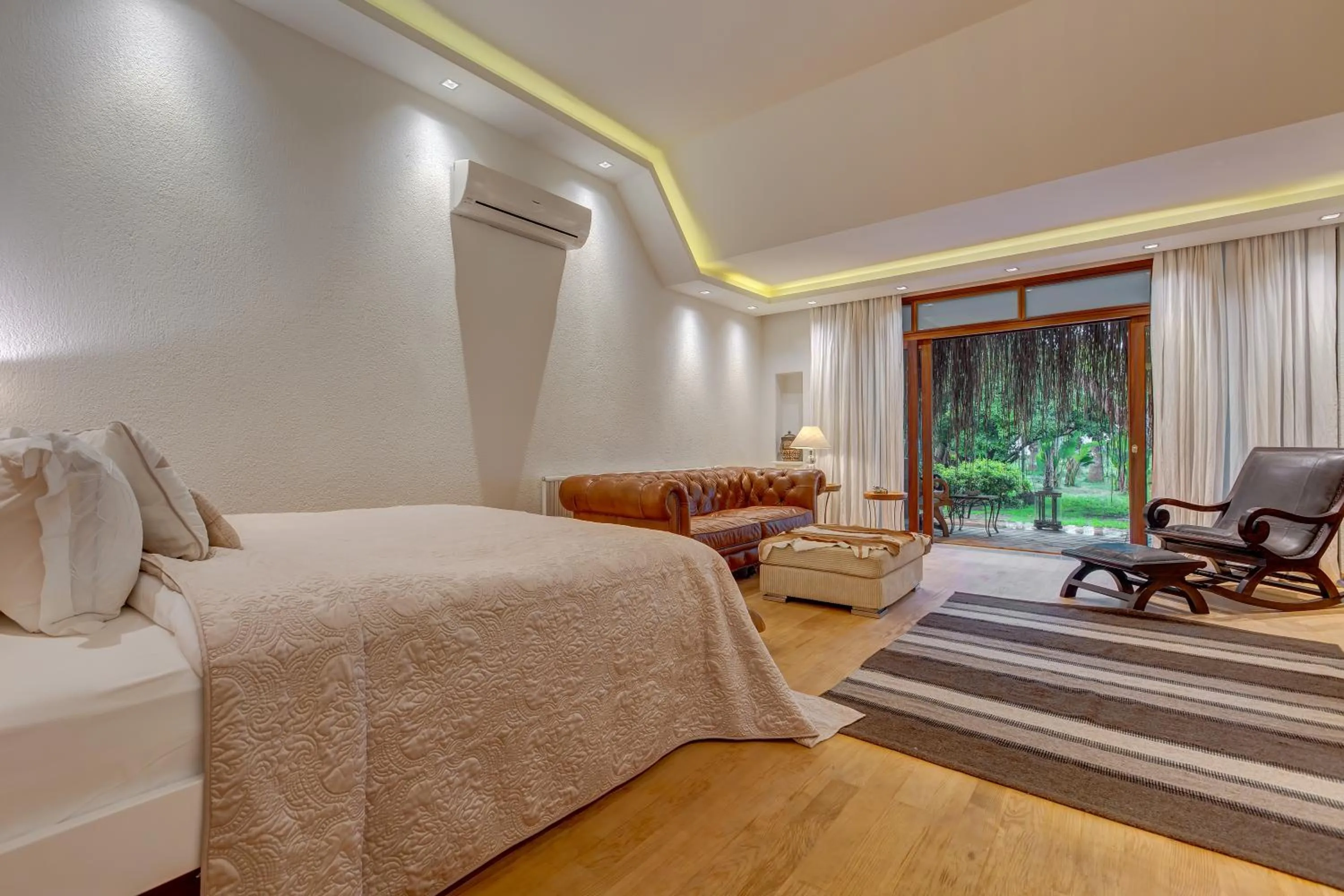 Patio, Bed in Olympos Lodge