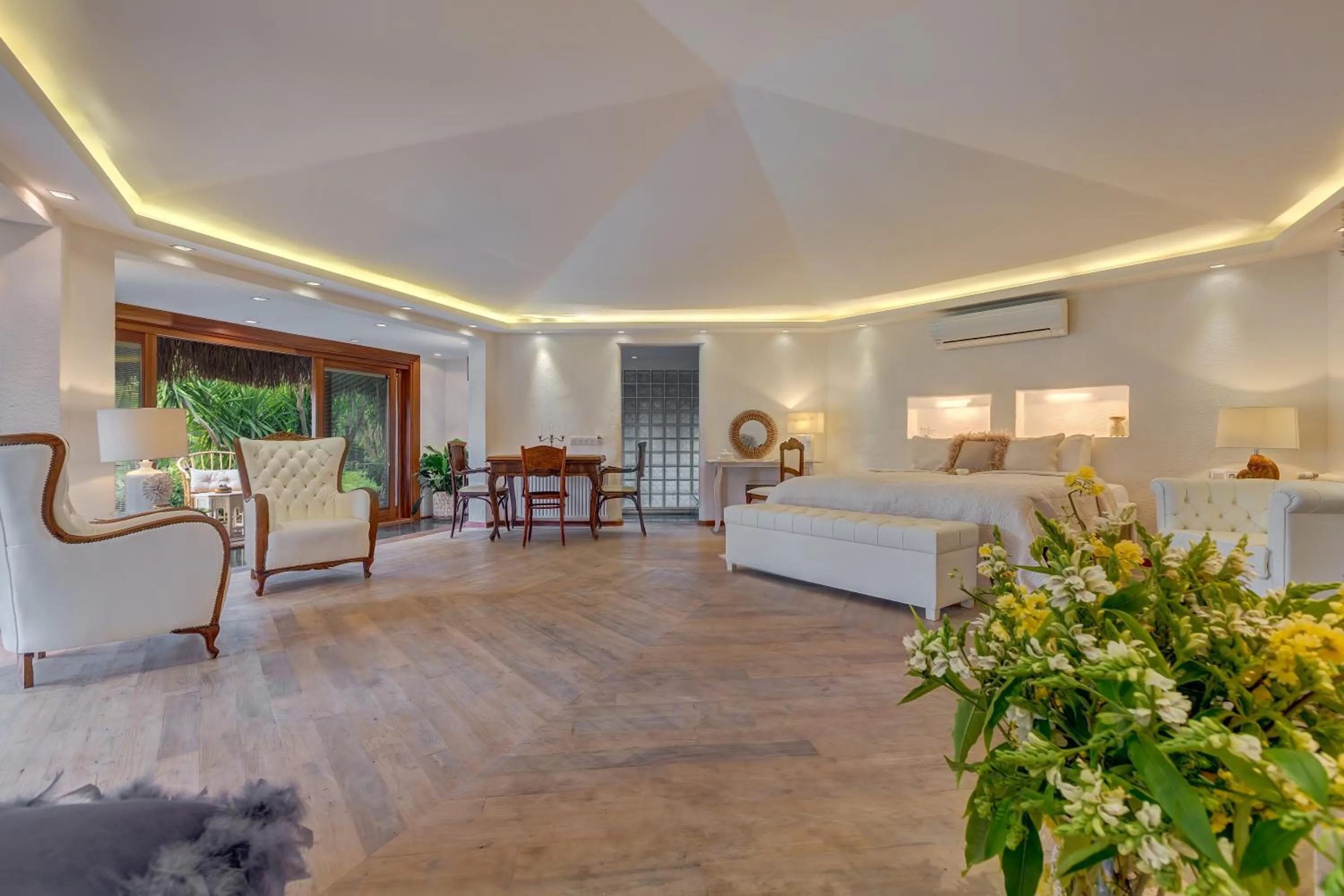 Living room in Olympos Lodge