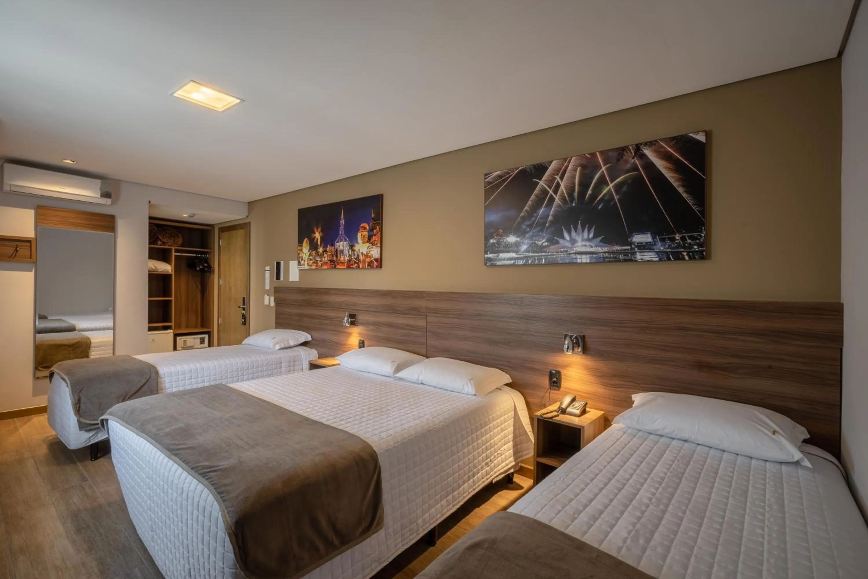 Bedroom, Bed in Hotel Fioreze Centro