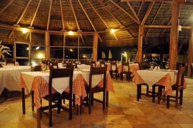 Restaurant/places to eat in Hotel Casa do Mar