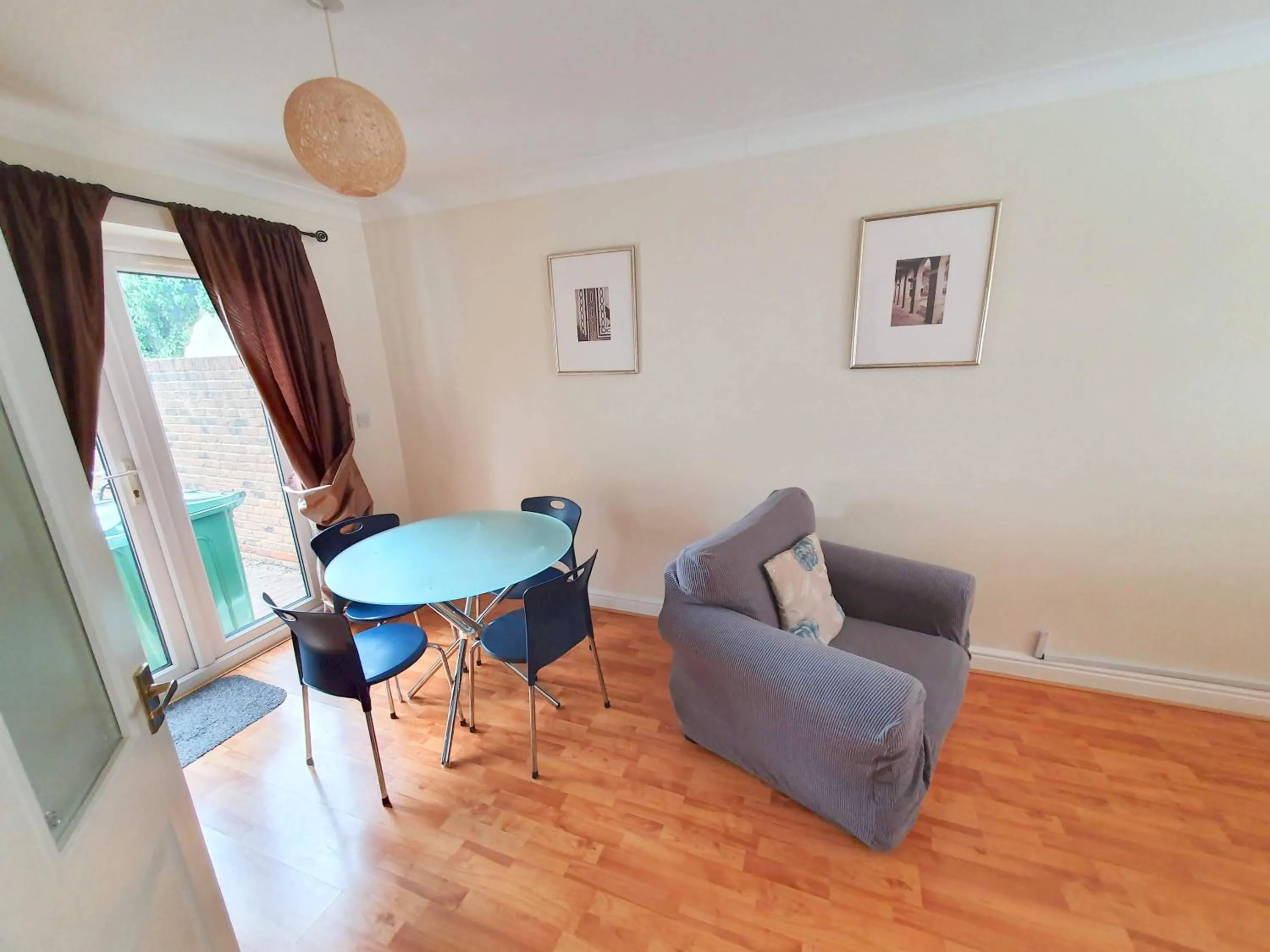 Living room in Friars Walk houses with 2 bedrooms, 2 bathrooms, fast Wi-Fi and private parking