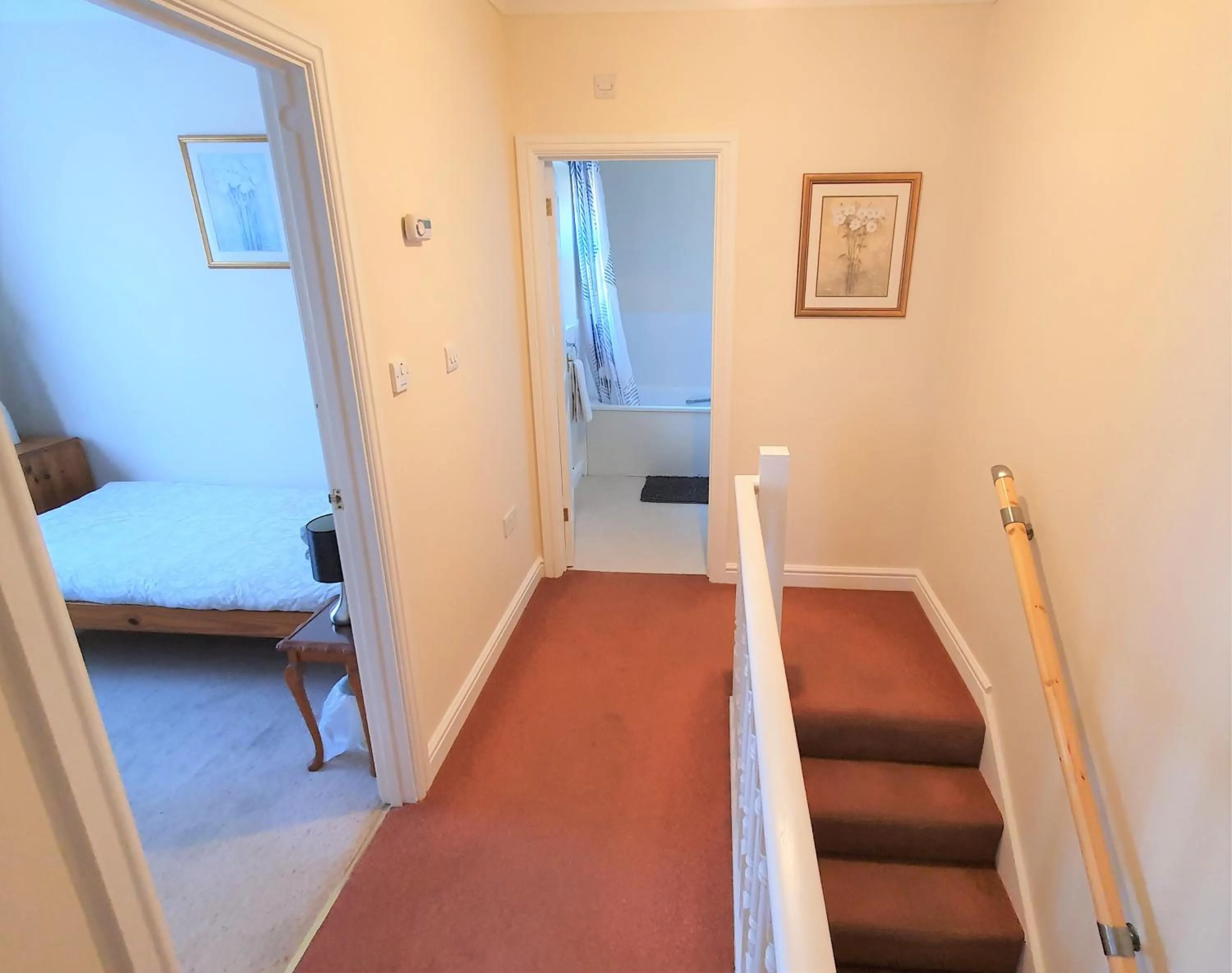 Bathroom in Friars Walk houses with 2 bedrooms, 2 bathrooms, fast Wi-Fi and private parking