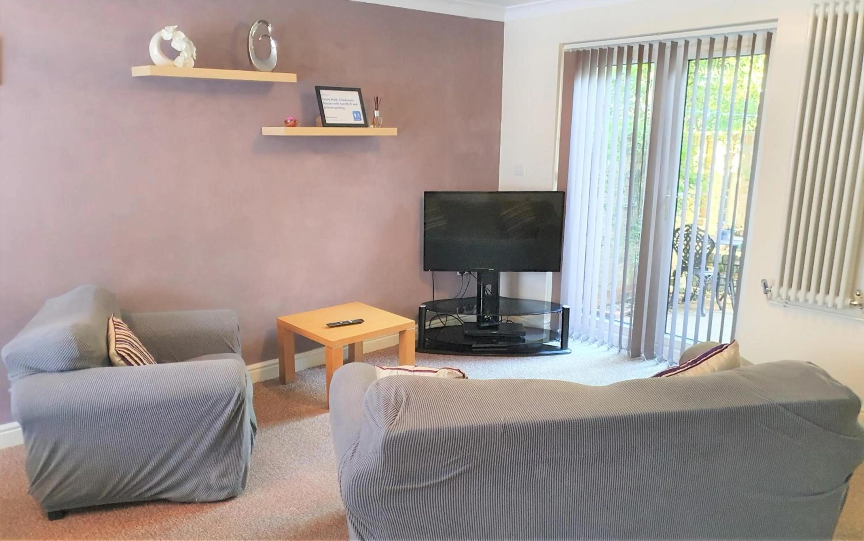 TV and multimedia in Friars Walk houses with 2 bedrooms, 2 bathrooms, fast Wi-Fi and private parking