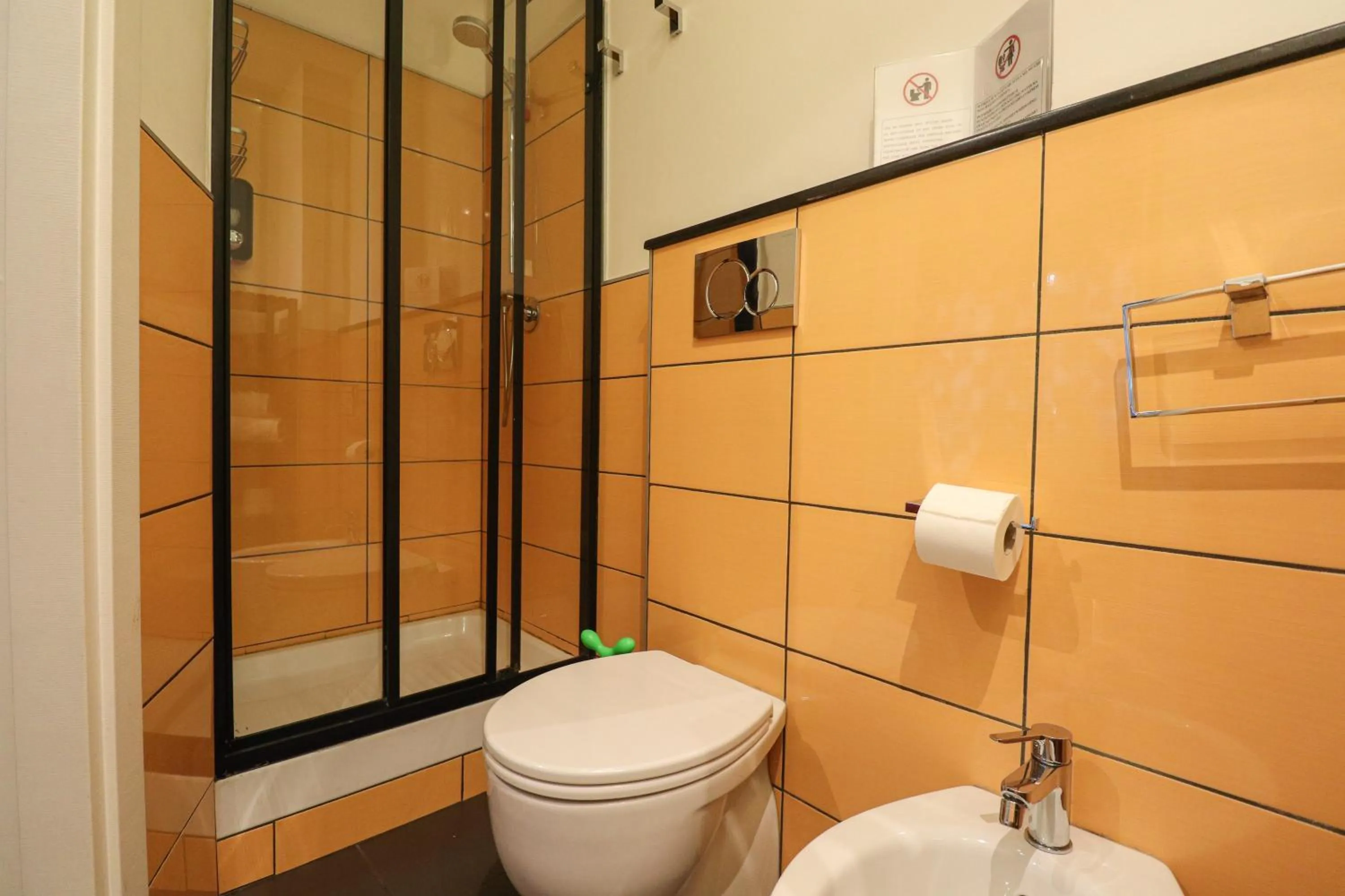 Bathroom in L'Angolo Cortese