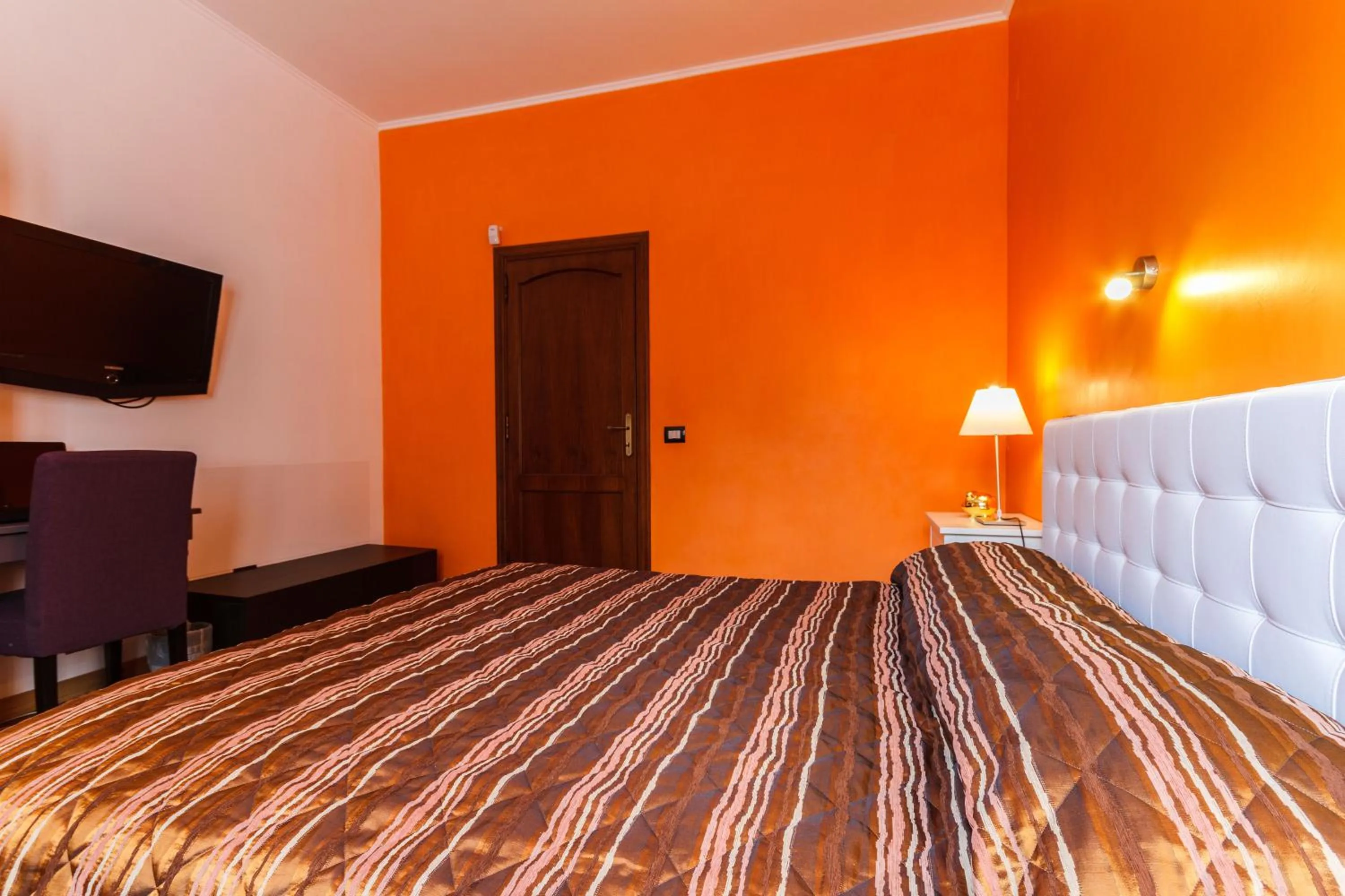 Bedroom, Bed in L'Angolo Cortese