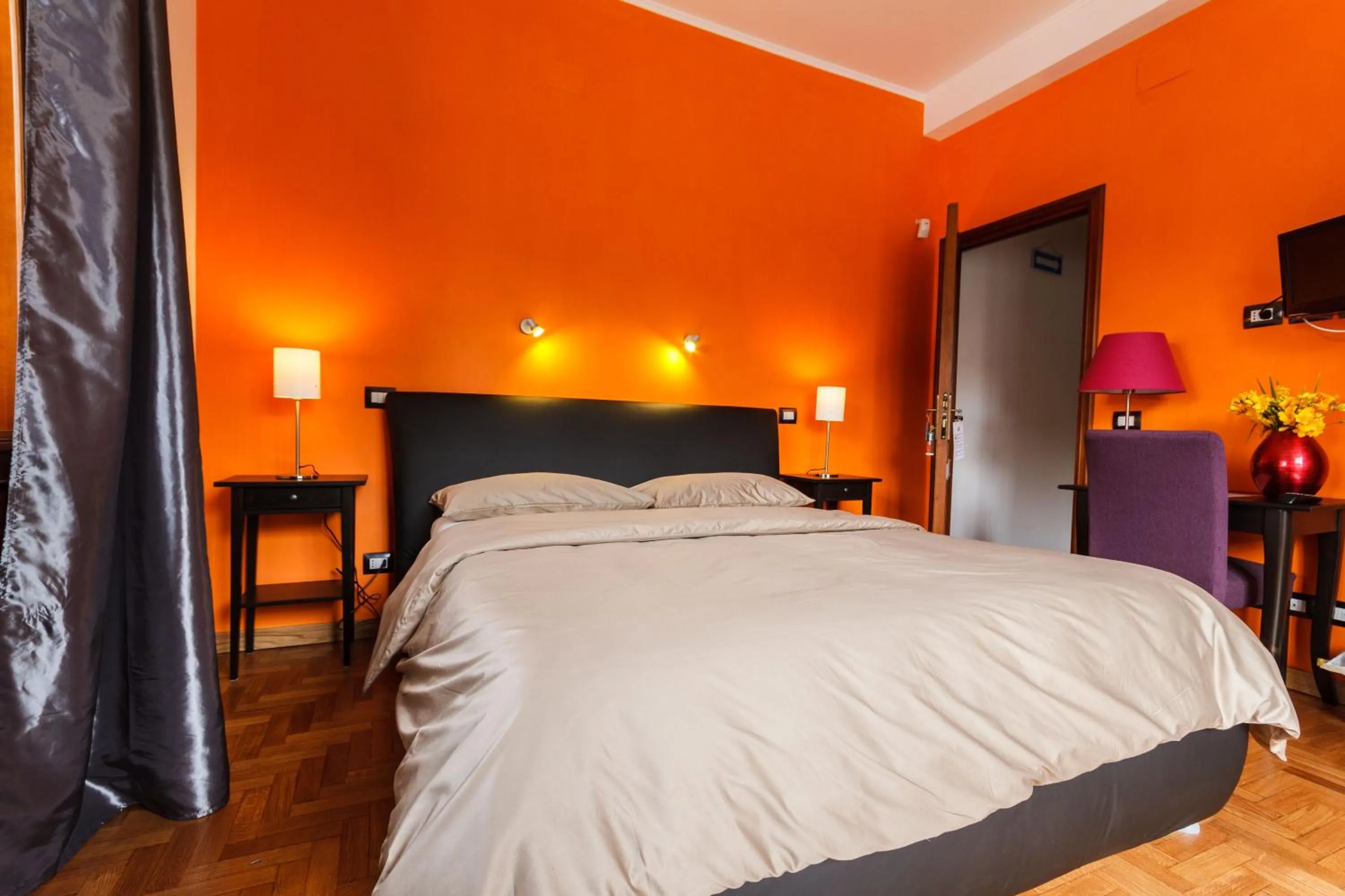 Bedroom, Bed in L'Angolo Cortese