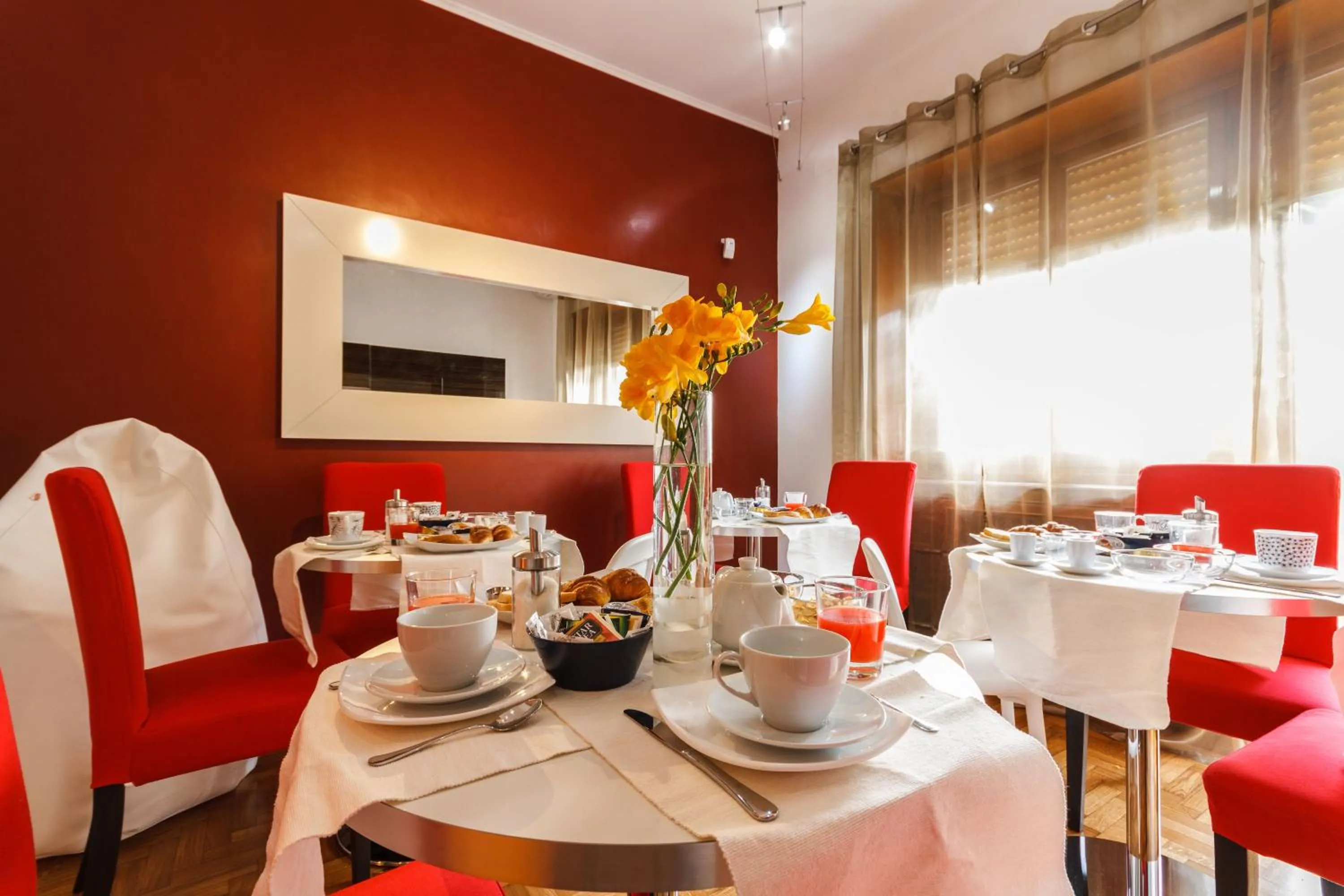 Restaurant/places to eat in L'Angolo Cortese