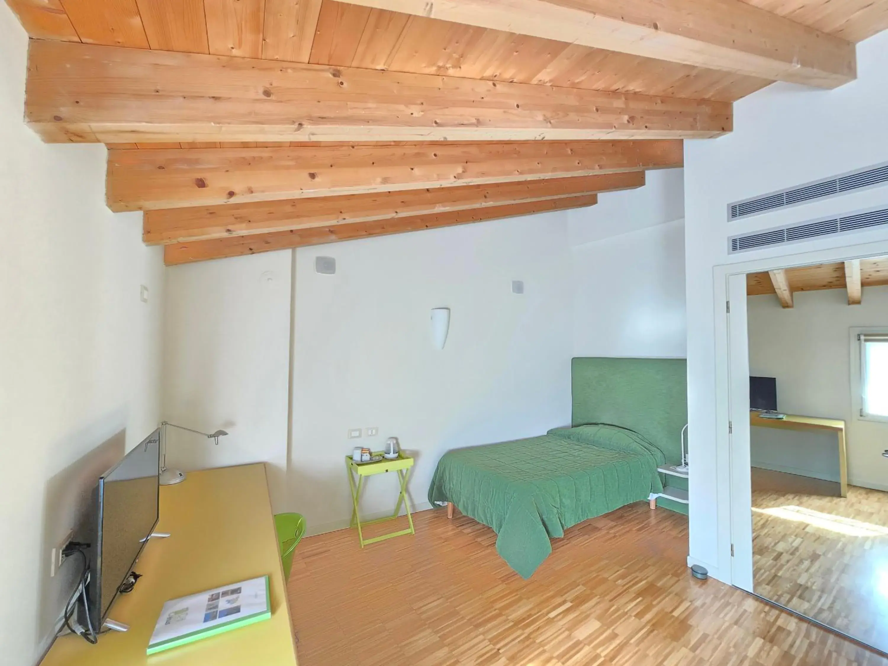 Single Room in Stile Libero Single Room in Stile Libero