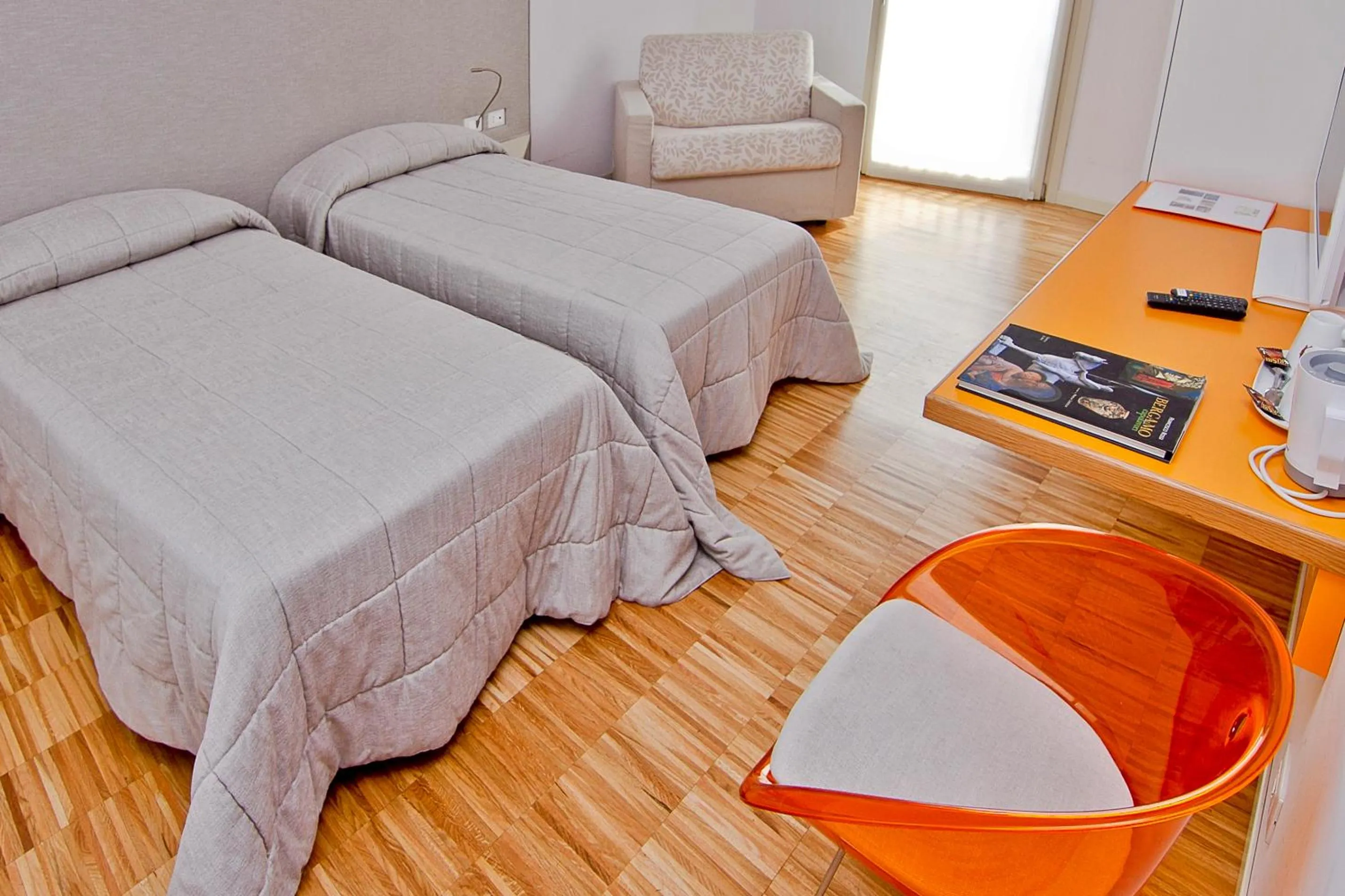 Bedroom, Bed in Stile Libero