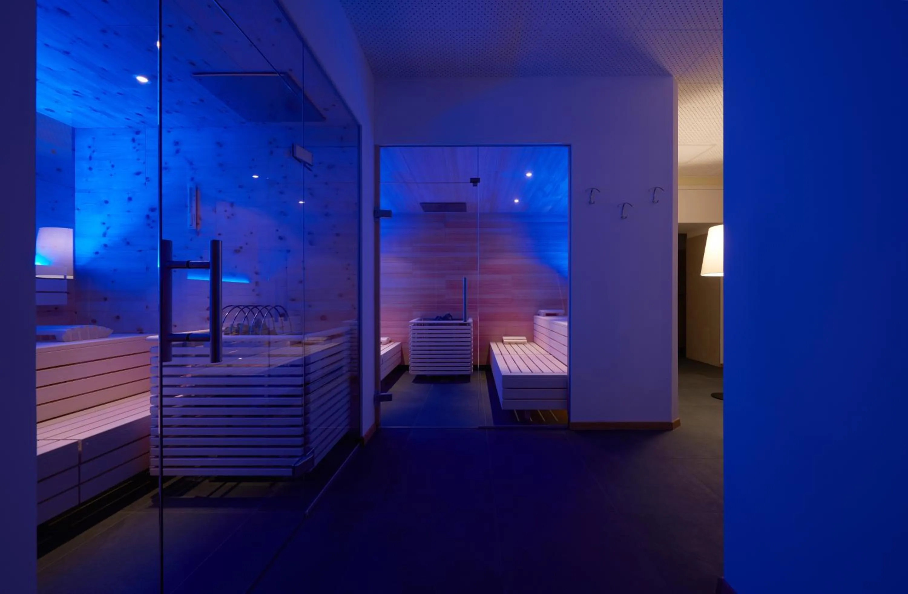 Swimming pool in Parkhotel Post