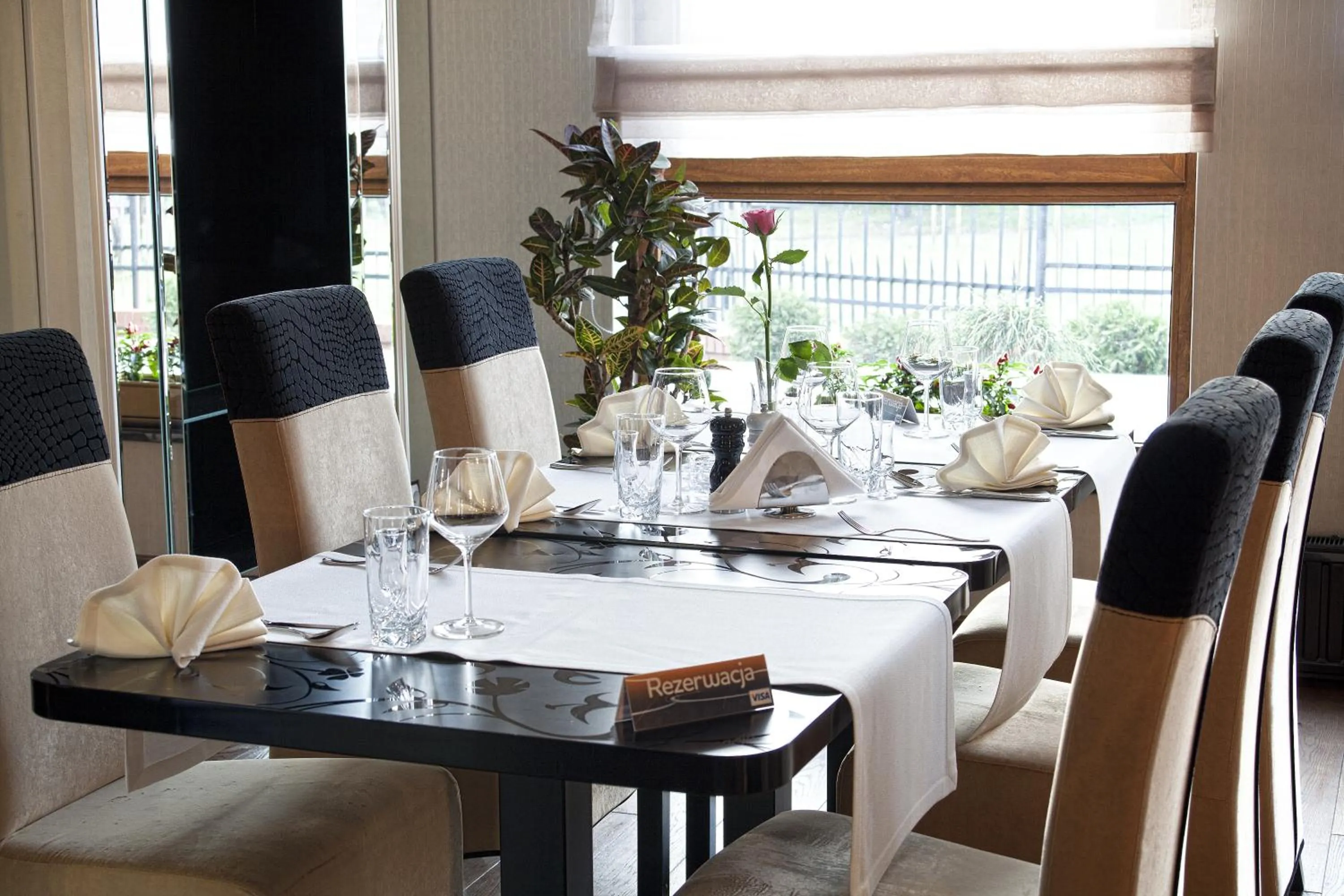 Restaurant/places to eat in M Hotel Sosnowiec