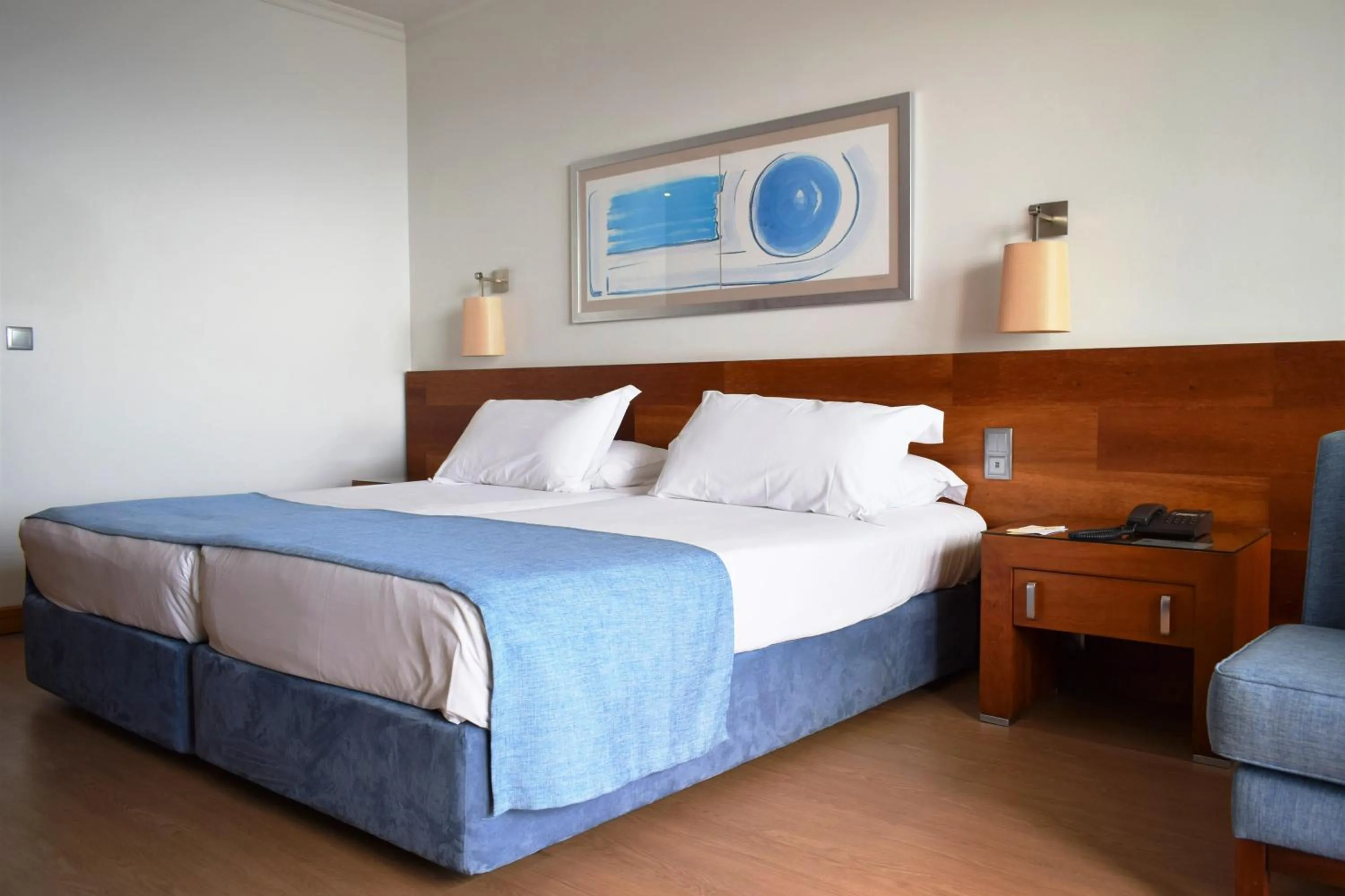 Bedroom, Bed in Madeira Regency Cliff - Adults Only