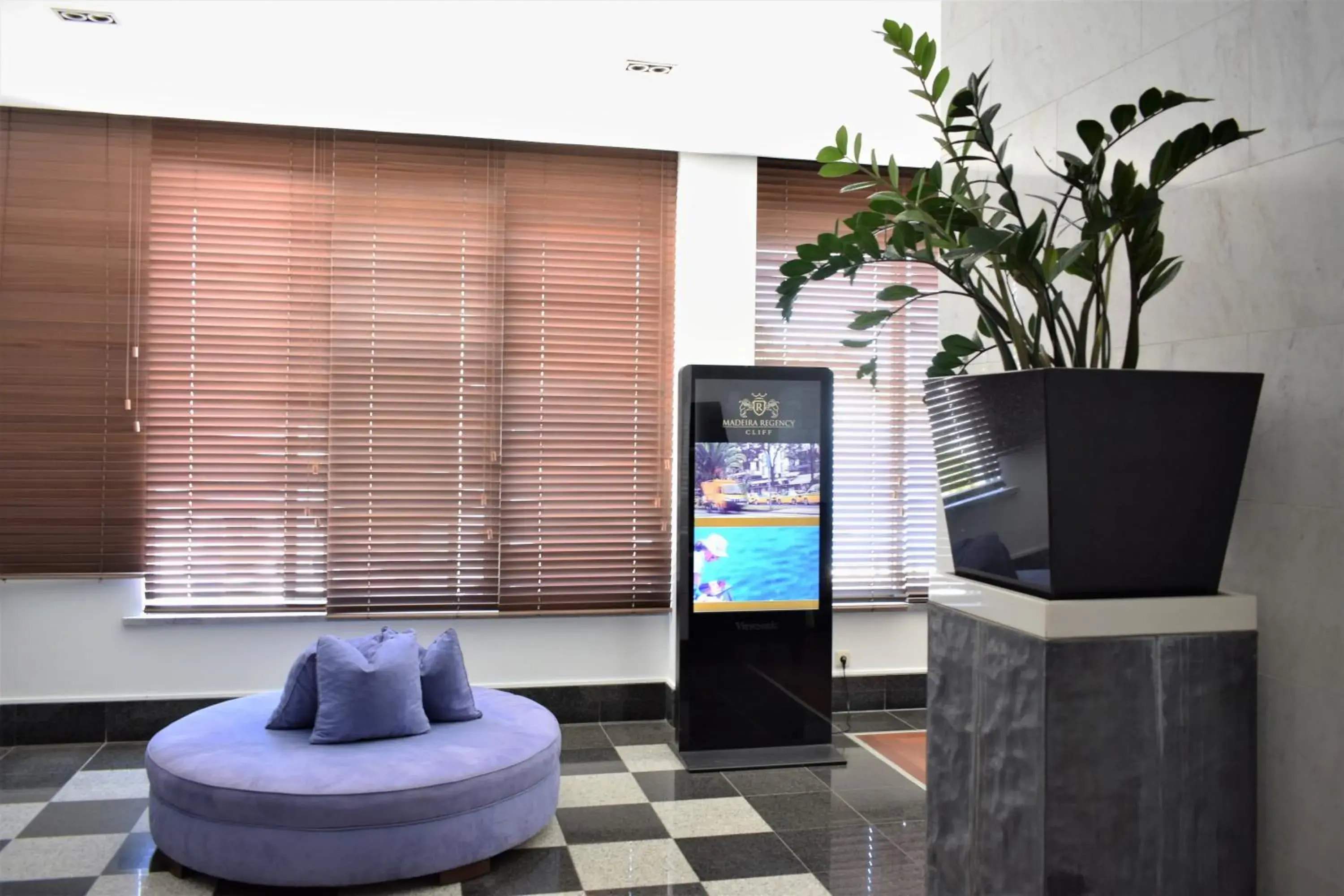 Lobby or reception in Madeira Regency Cliff - Adults Only Lobby or reception in Madeira Regency Cliff - Adults Only