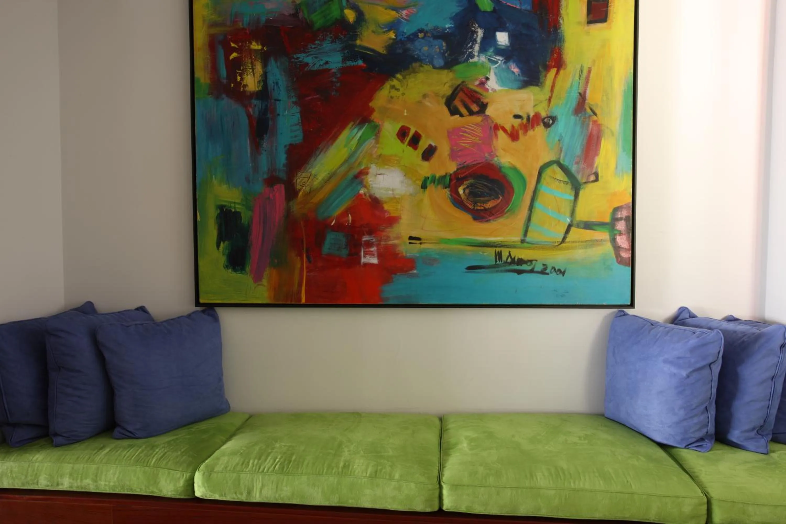 Decorative detail in Madeira Regency Cliff - Adults Only