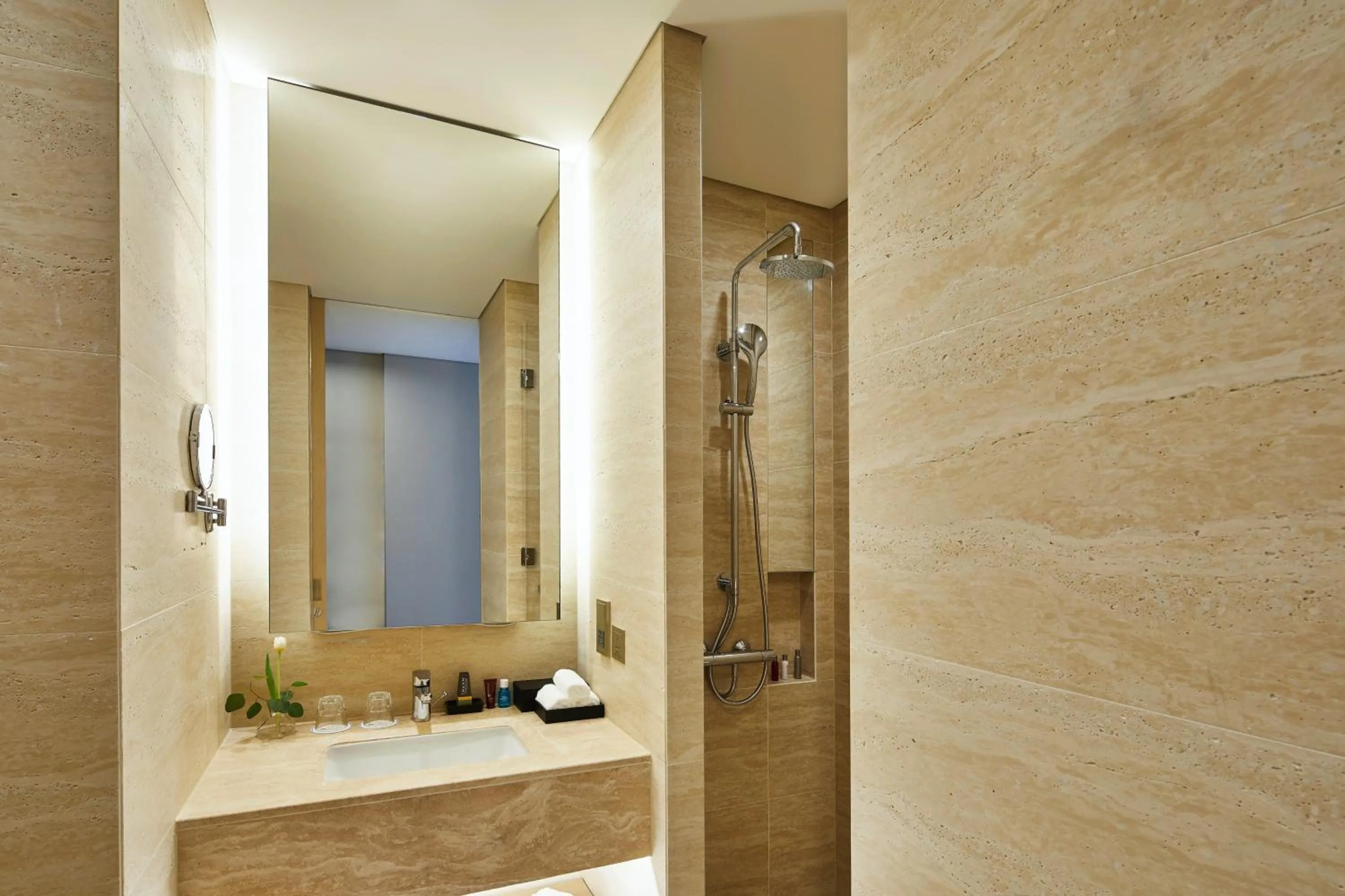 Bathroom in Shinhwa Jeju Shinhwa World Hotels