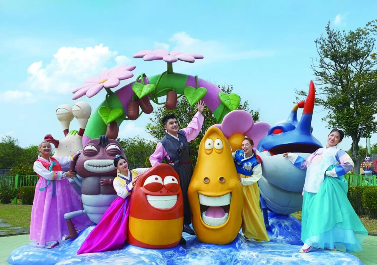 Entertainment in Shinhwa Jeju Shinhwa World Hotels