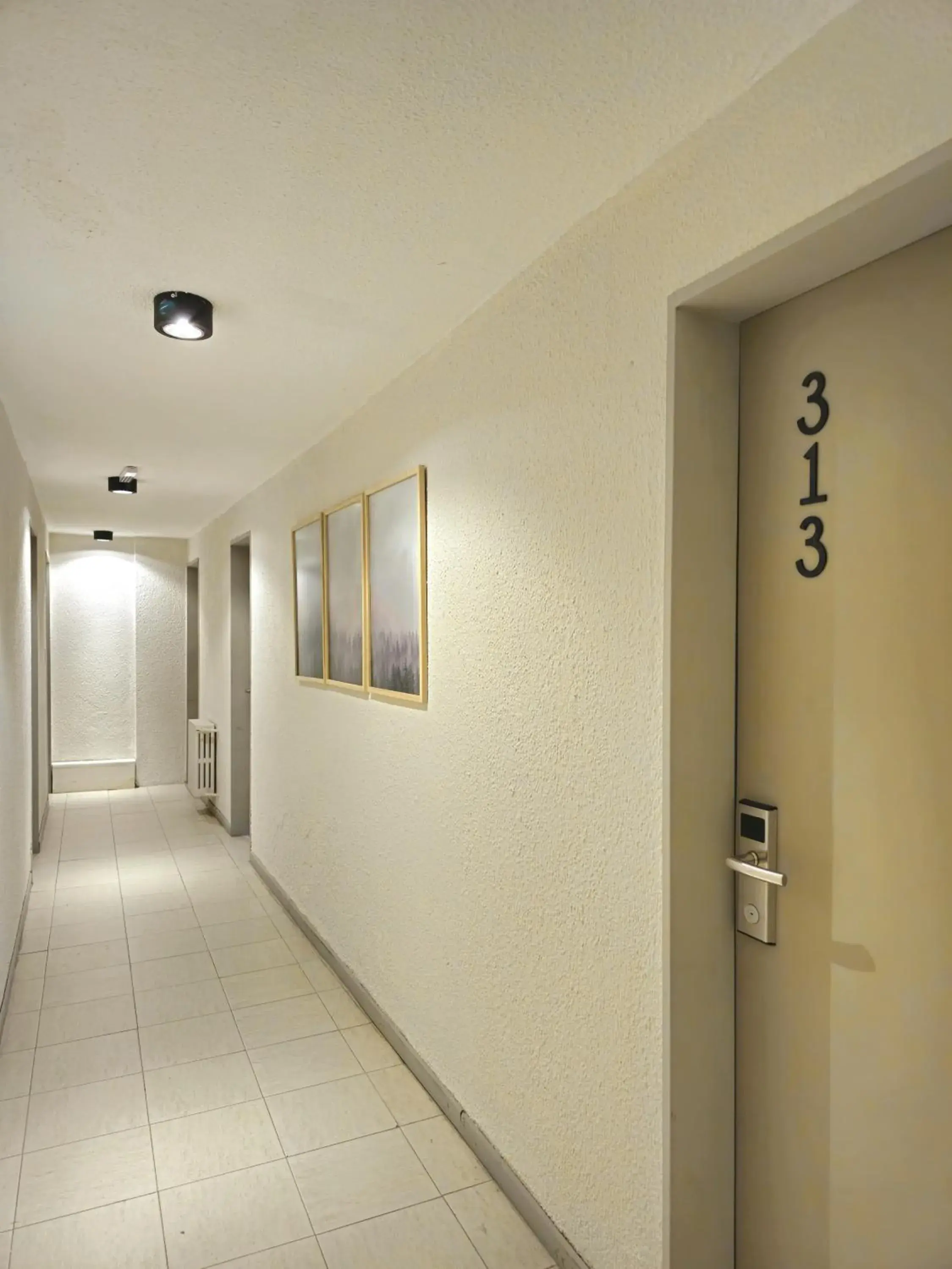 Property building in M382 Hotel Bariloche Property building in M382 Hotel Bariloche