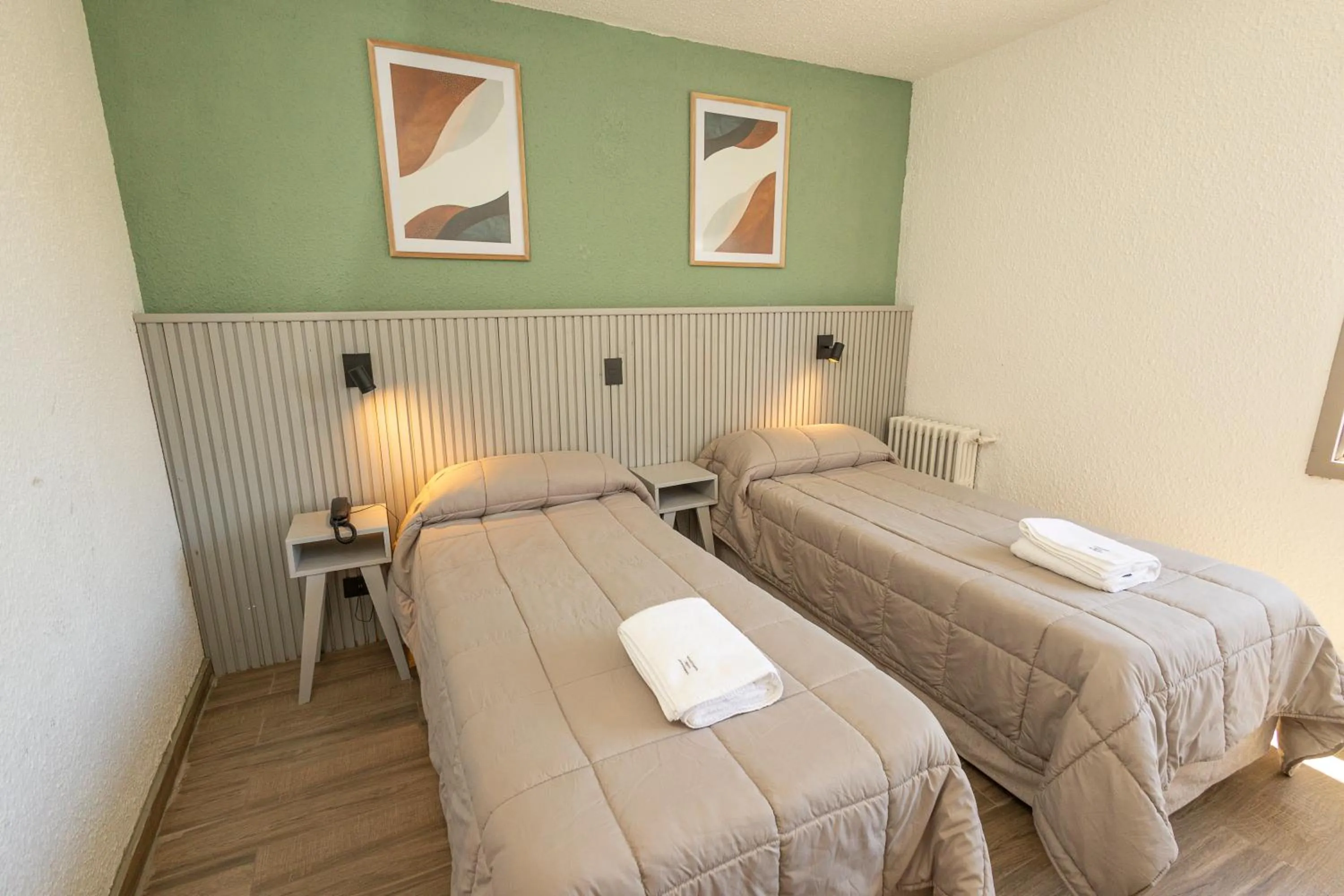 Bedroom, Bed in M382 Hotel Bariloche