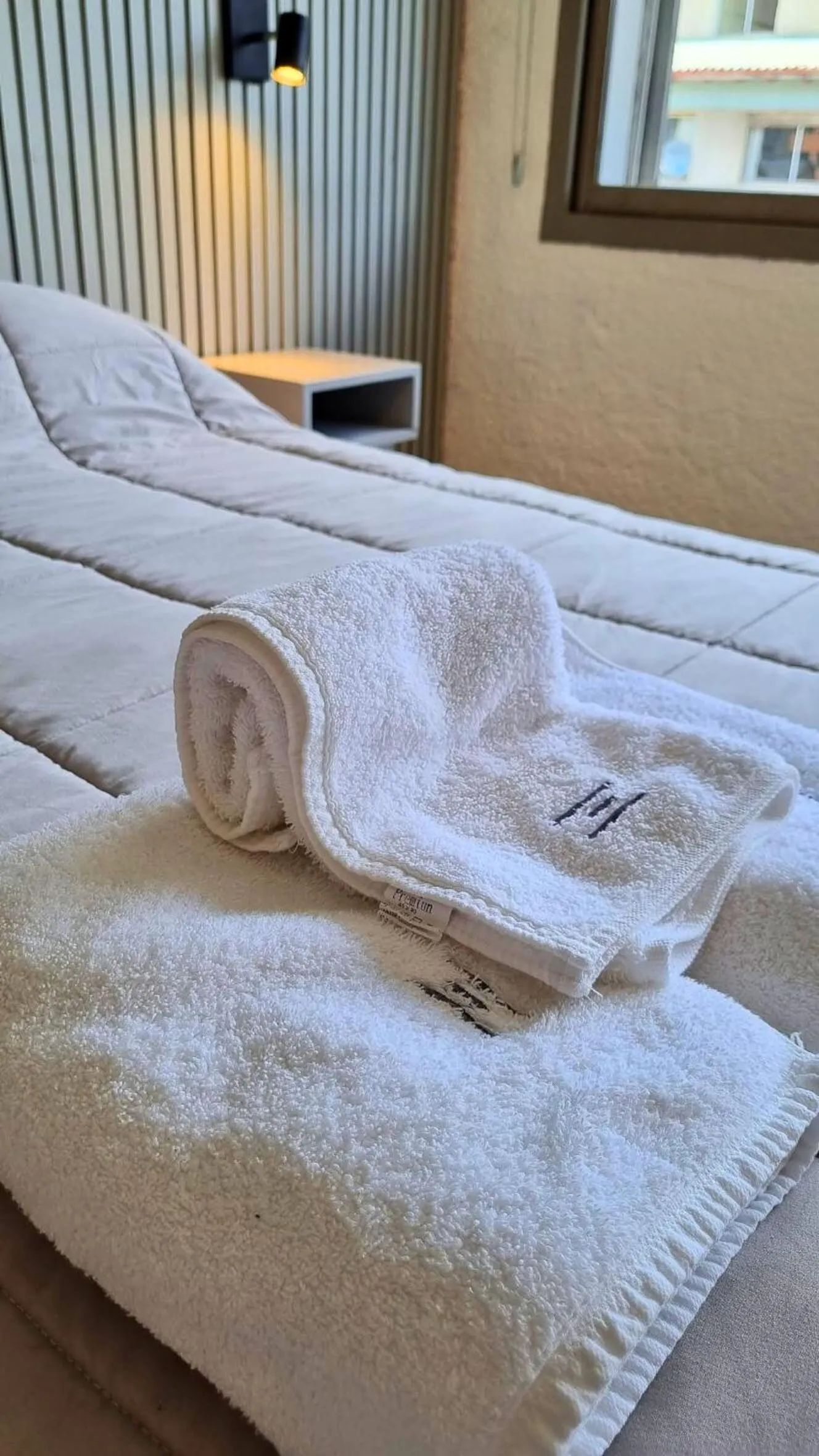 towels, Bed in M382 Hotel Bariloche