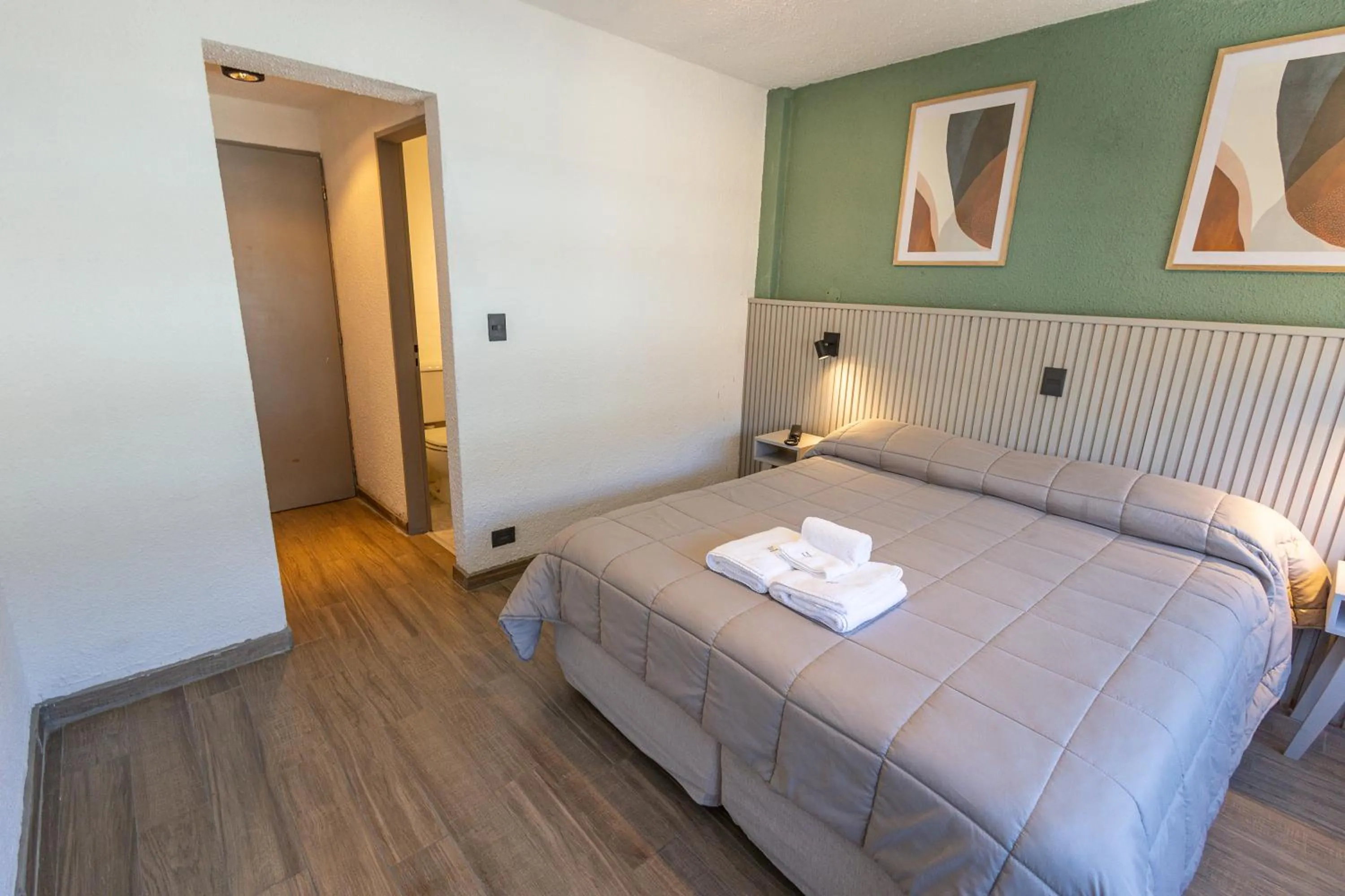 View (from property/room), Bed in M382 Hotel Bariloche