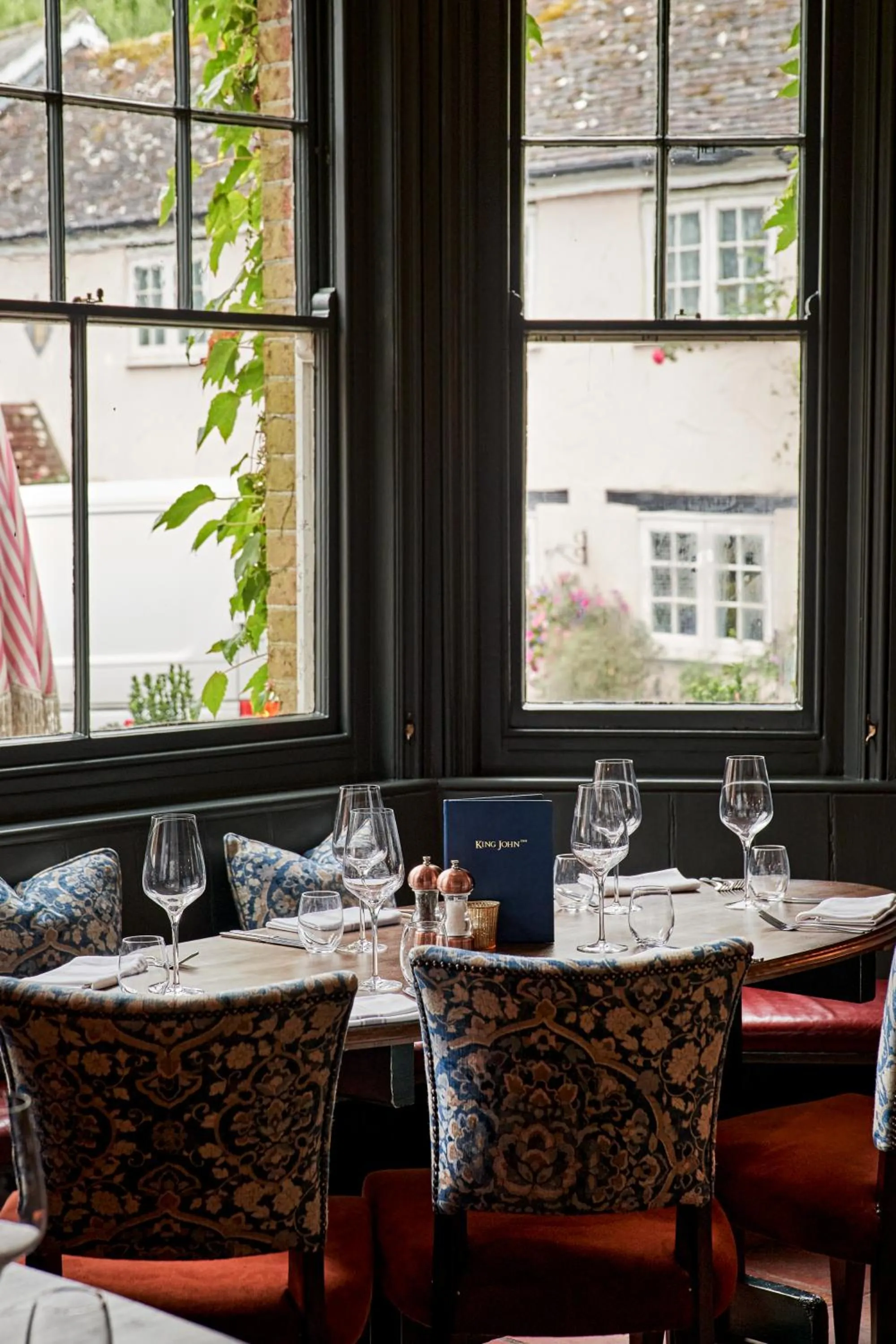 Restaurant/places to eat in King John Inn