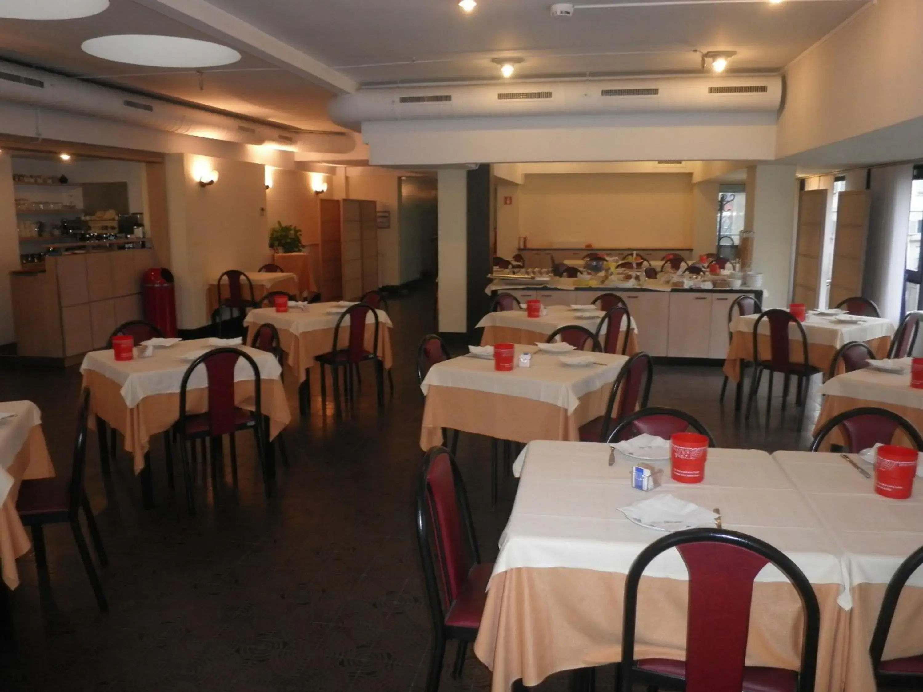Restaurant/places to eat in Hotel Selide Restaurant/places to eat in Hotel Selide