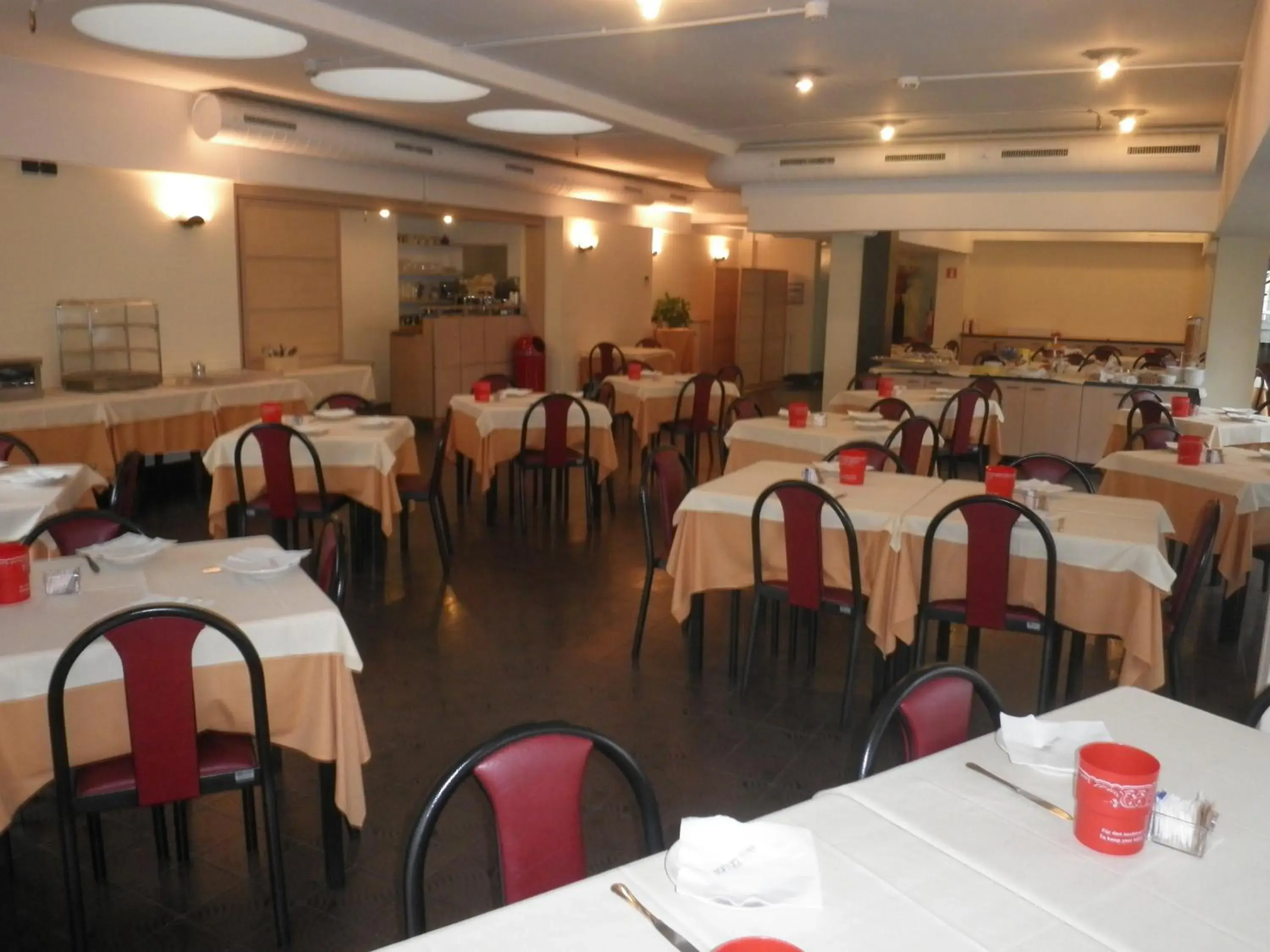 Restaurant/places to eat in Hotel Selide Restaurant/places to eat in Hotel Selide
