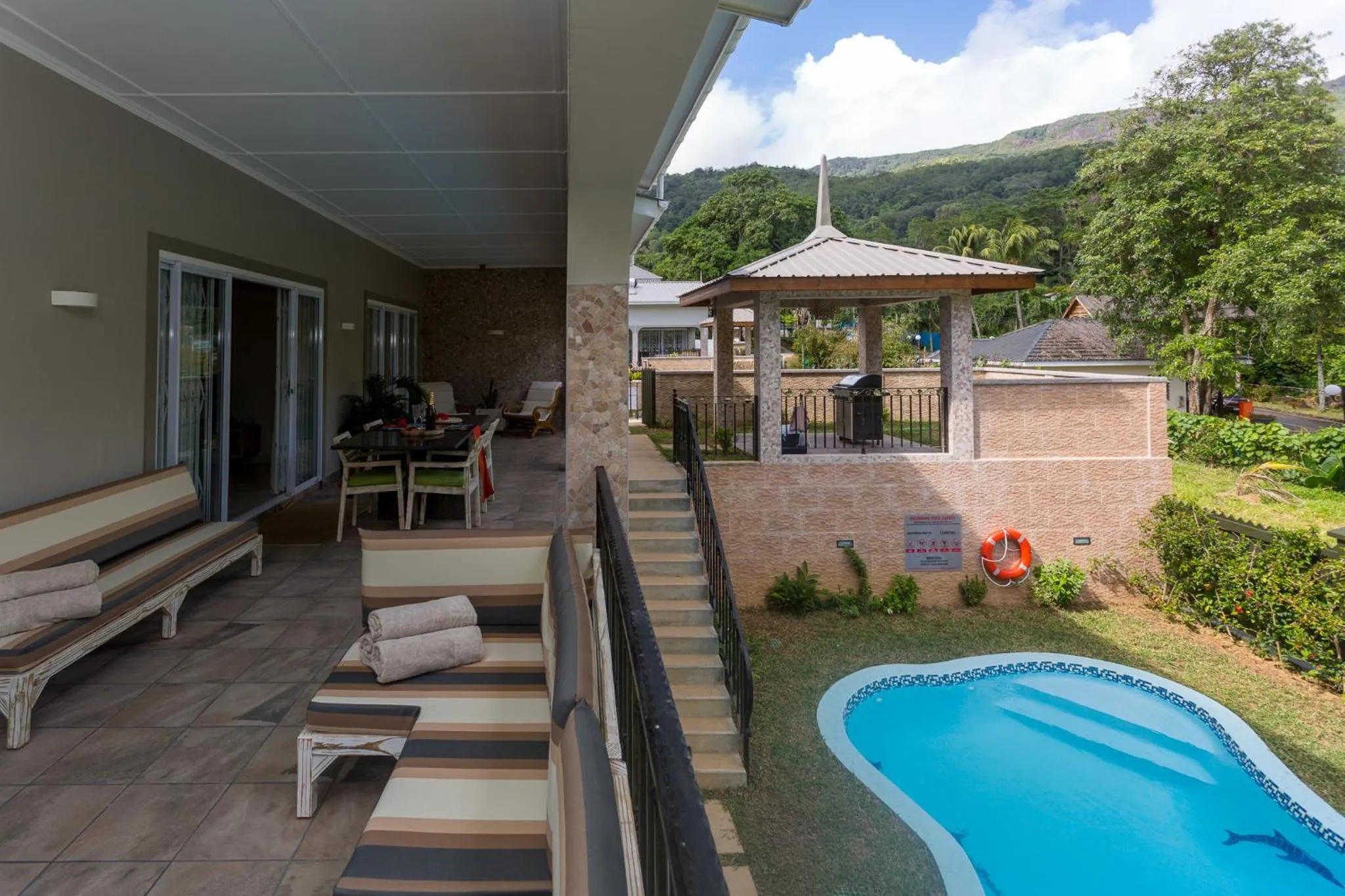 Beau Vallon Villa Chalets