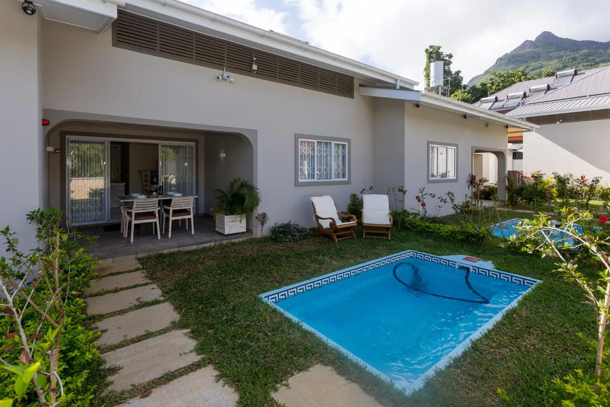 Beau Vallon Villa Chalets
