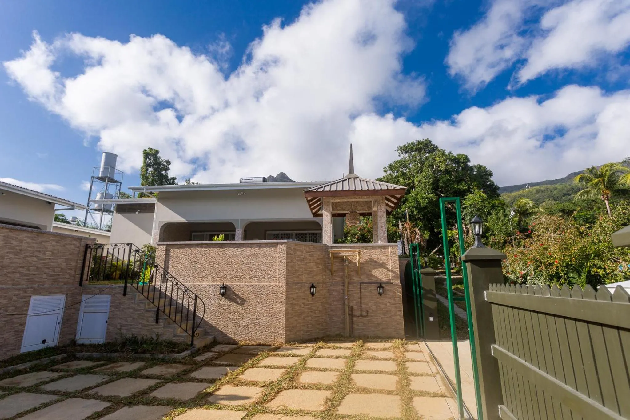 Beau Vallon Villa Chalets