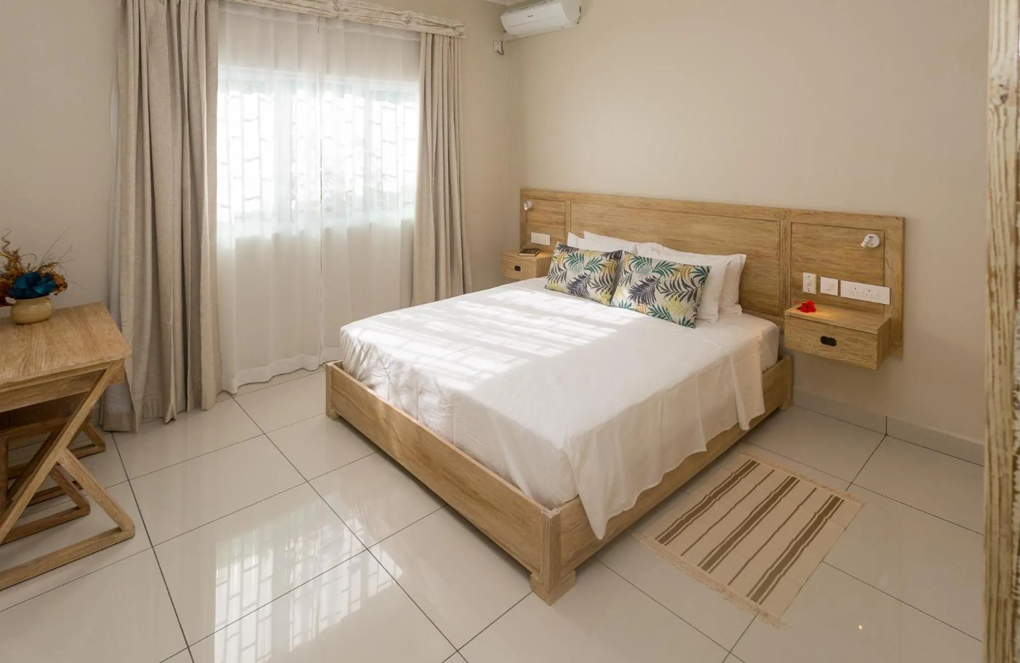 Bed in Beau Vallon Villa Chalets