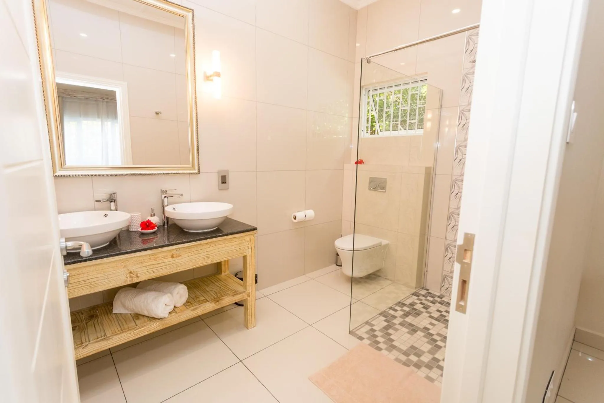 Beau Vallon Villa Chalets