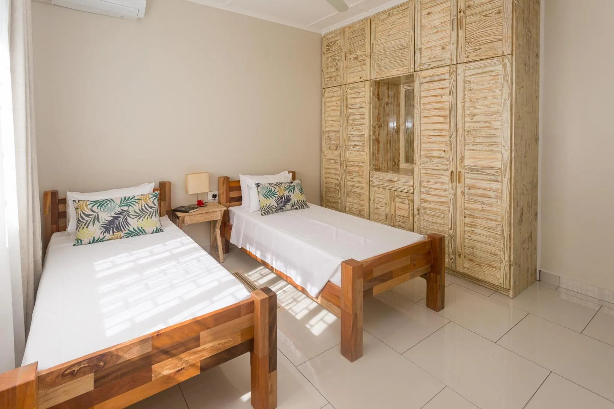 Bed in Beau Vallon Villa Chalets