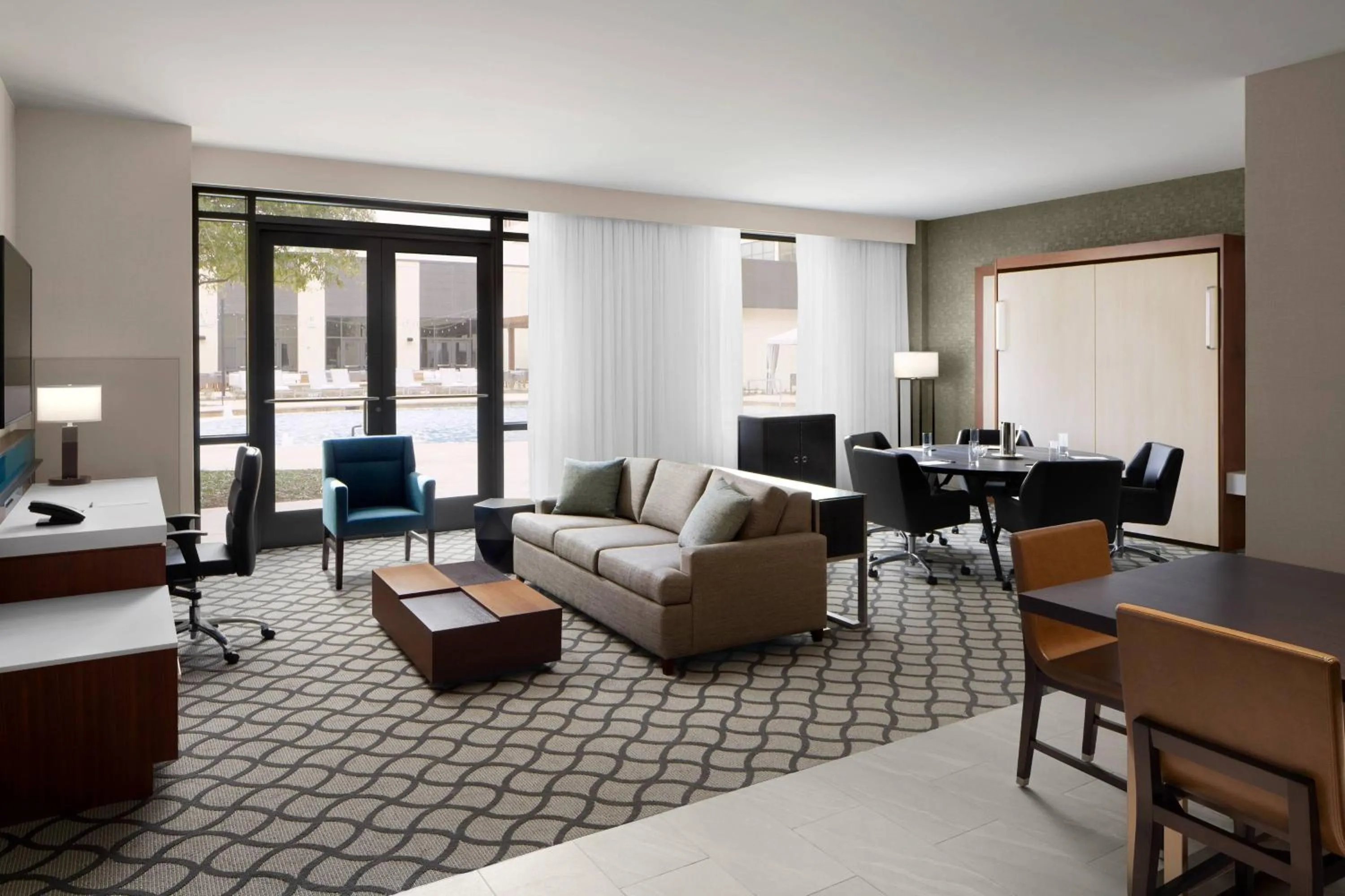 Meeting/conference room, Bed in Marriott Dallas Allen Hotel & Convention Center