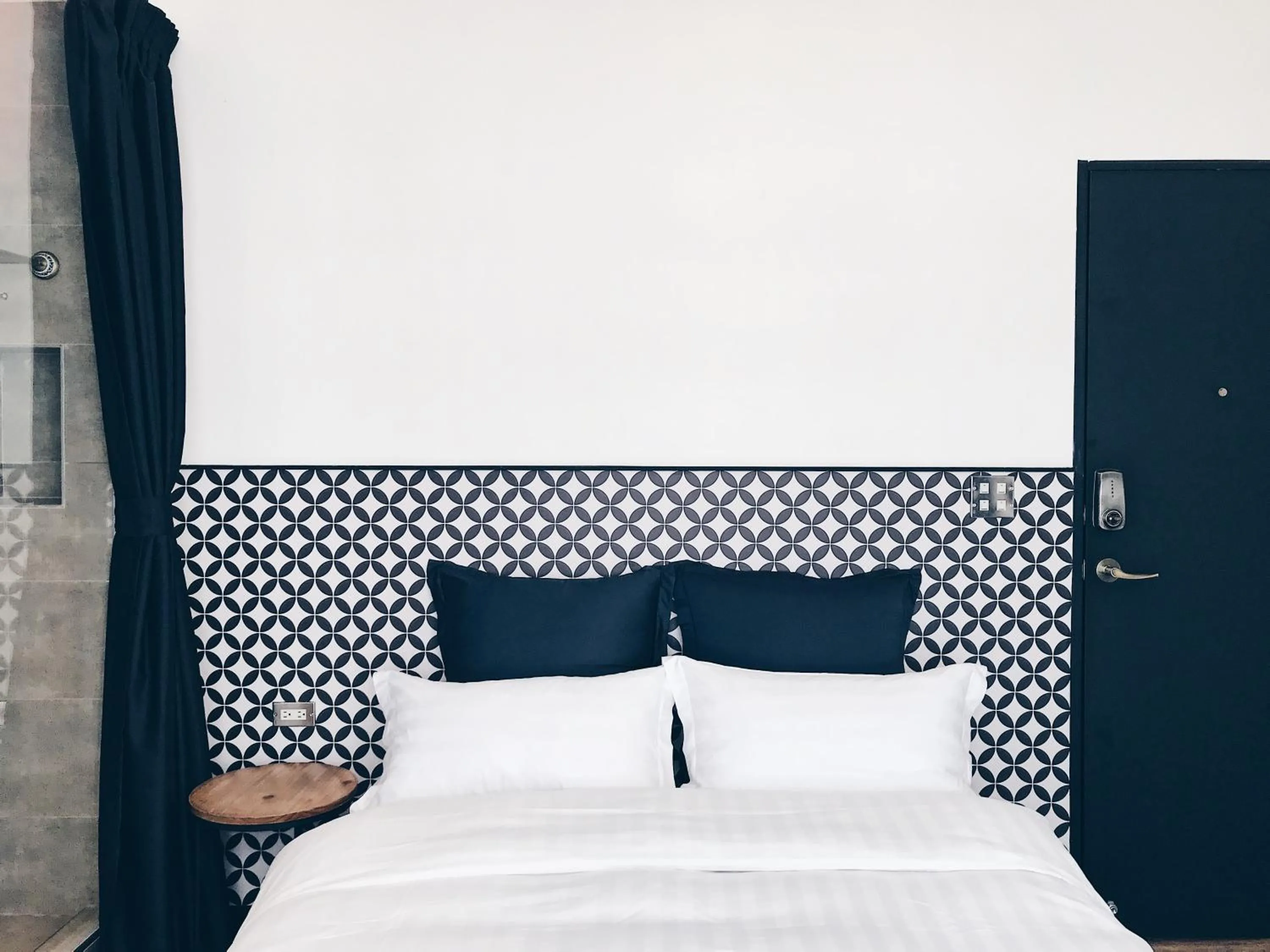 Bed in The Gatsby Apartment