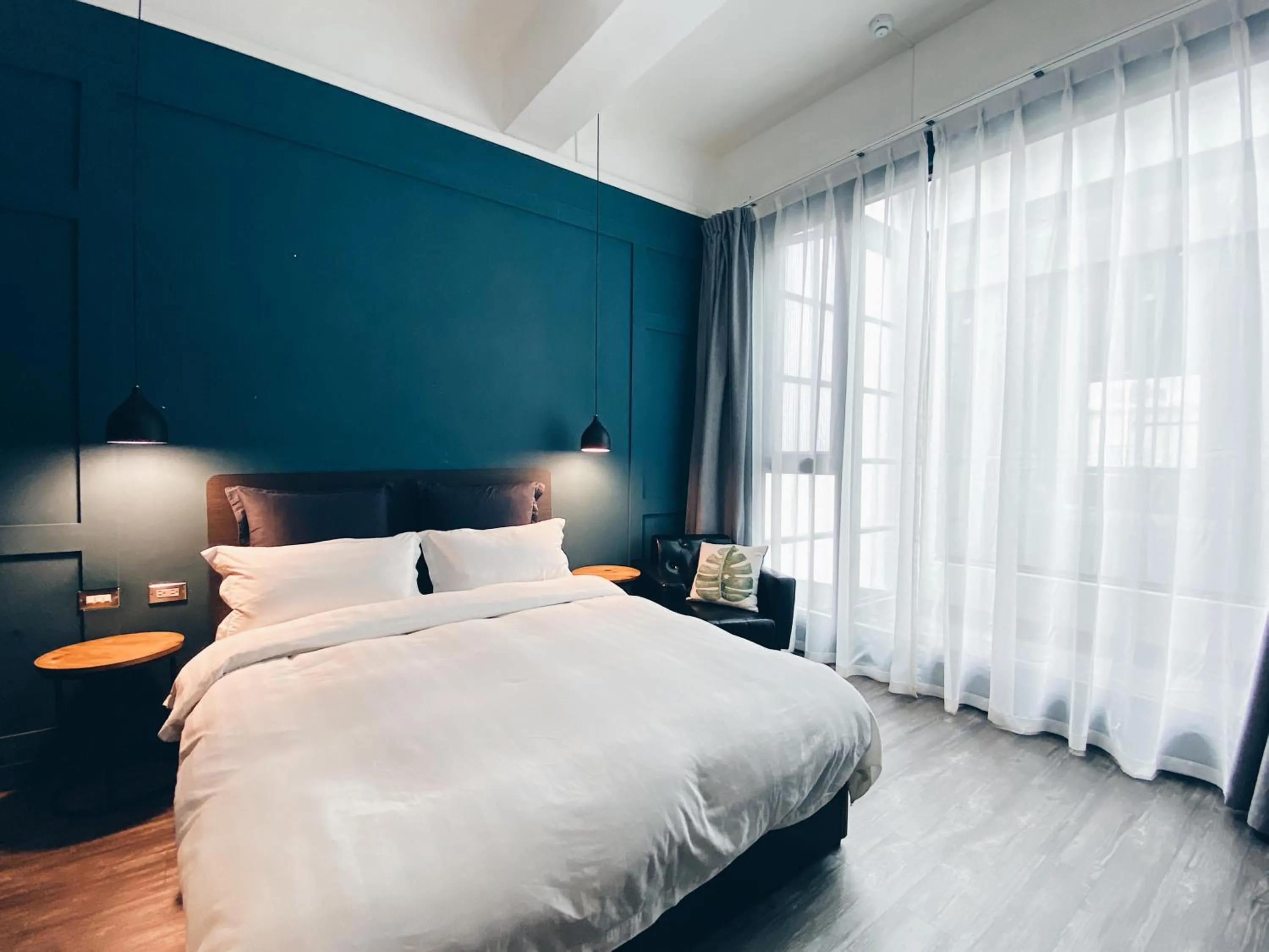 Bed in The Gatsby Apartment