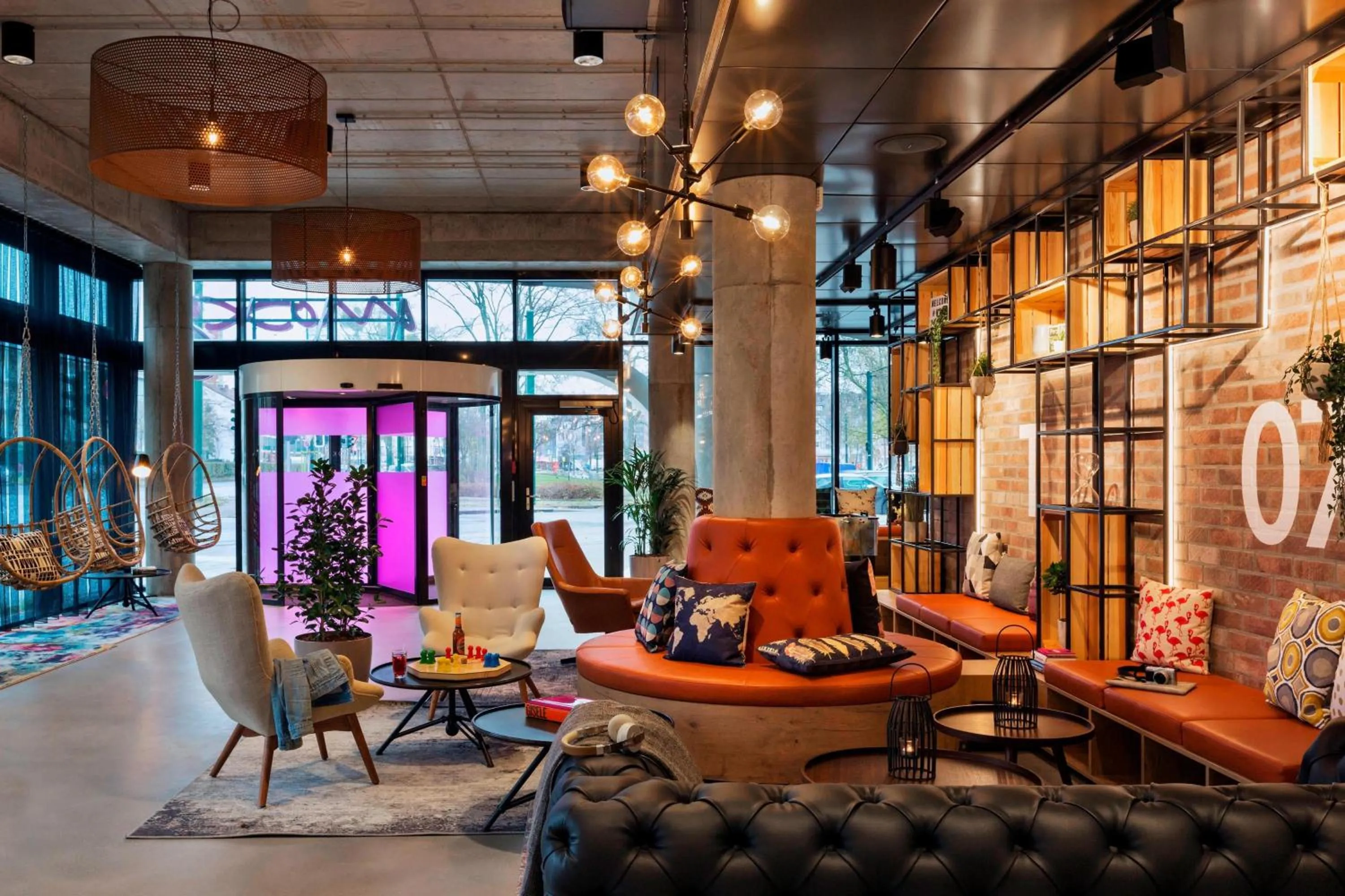 Lobby or reception in Moxy Duesseldorf South