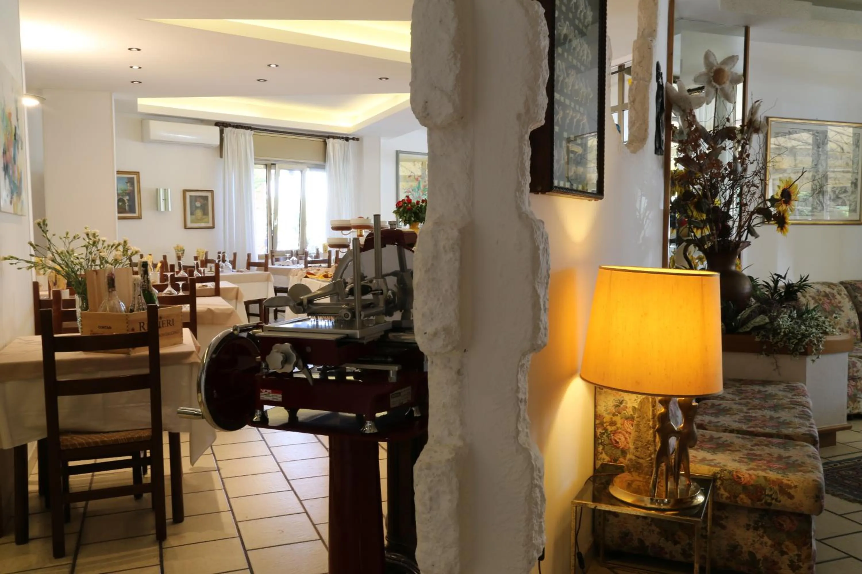 Restaurant/places to eat in Hotel Berna
