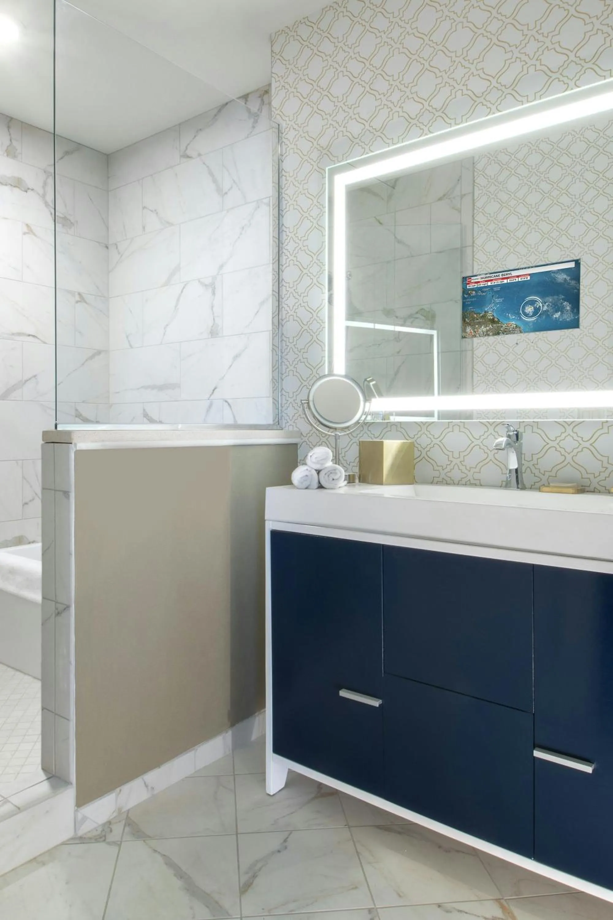 Bathroom in Hotel Saint Louis, Autograph Collection