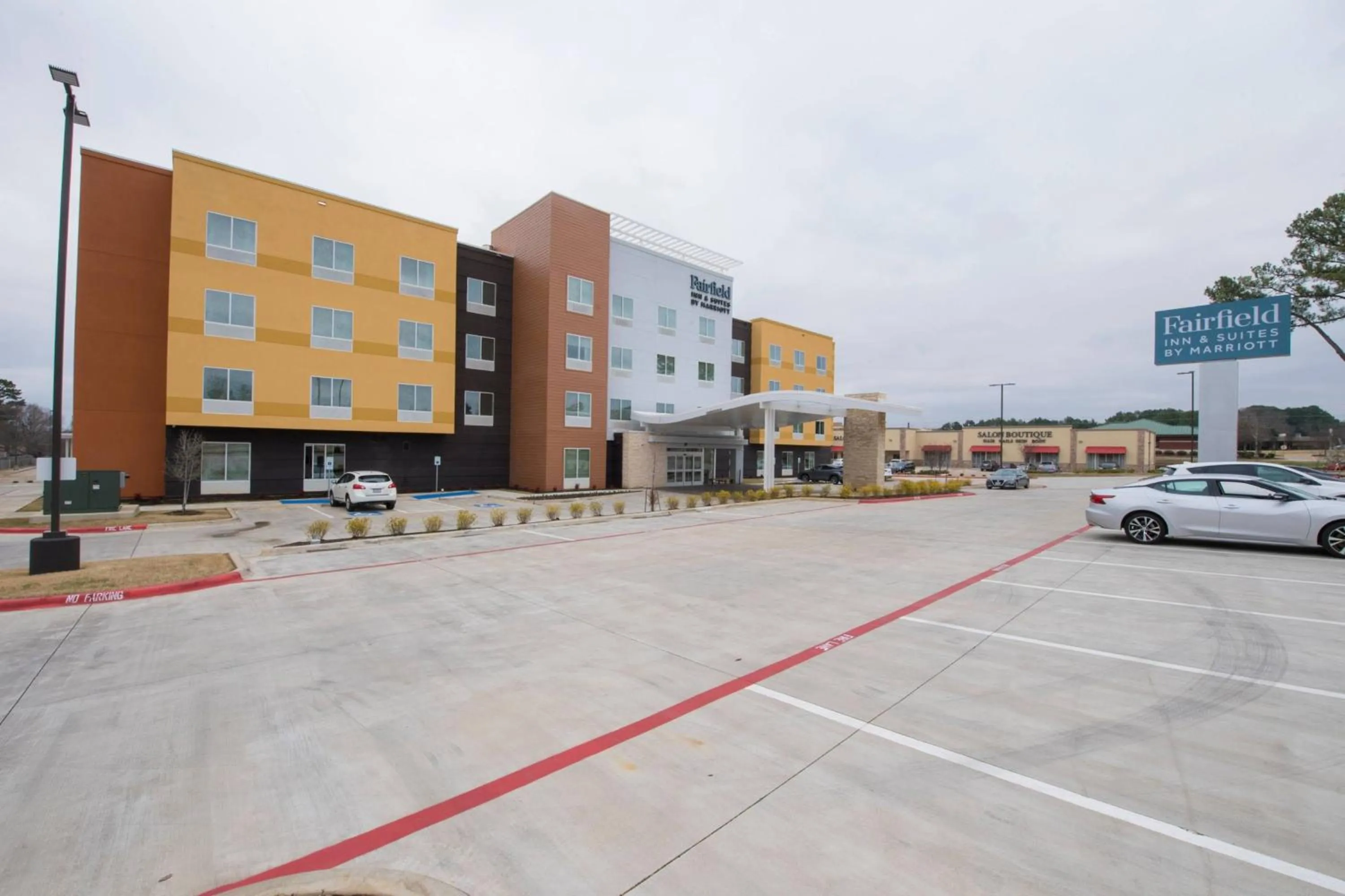 Property building in Fairfield Inn & Suites by Marriott Tyler South