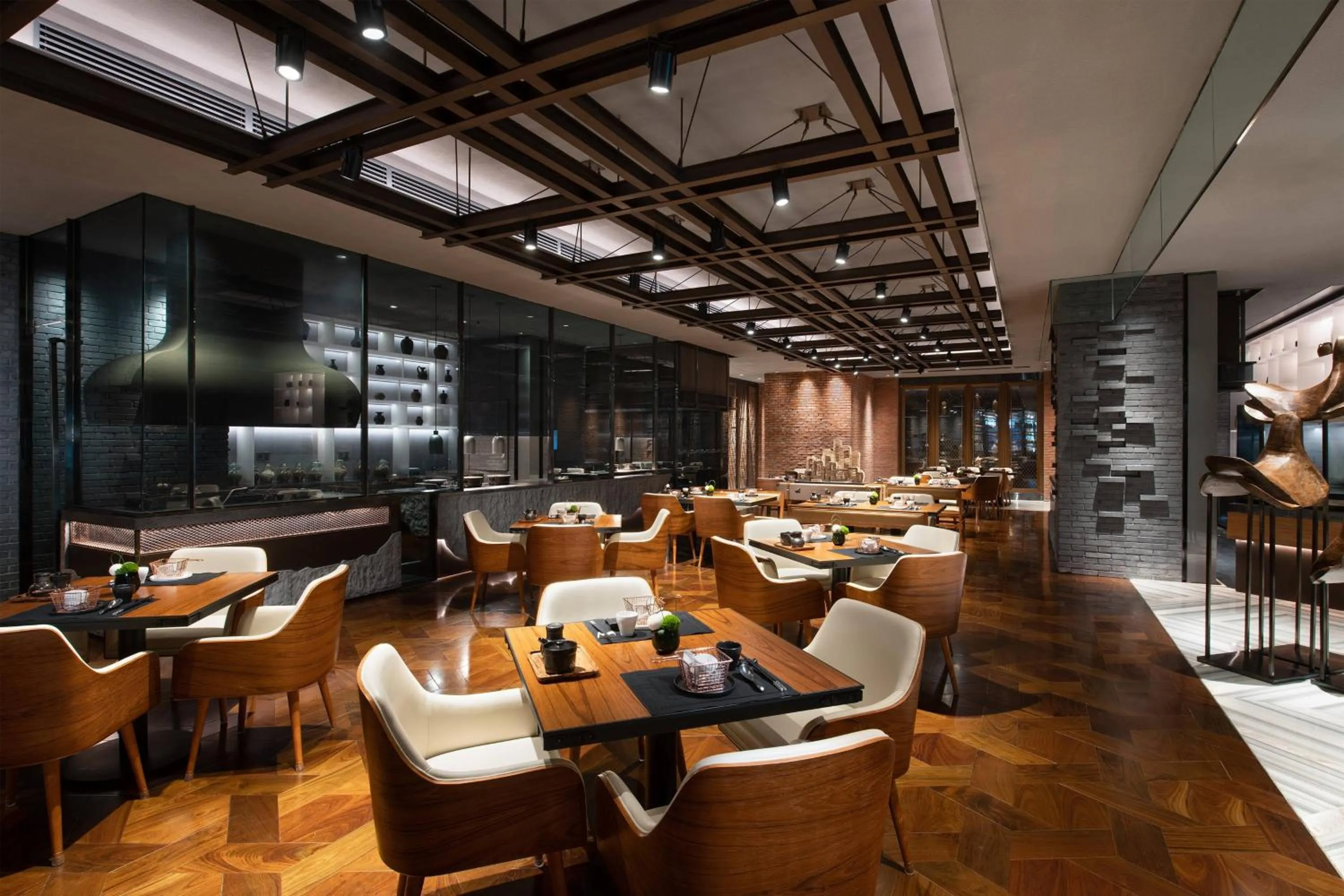 Restaurant/places to eat in Renaissance Xi'an Hotel