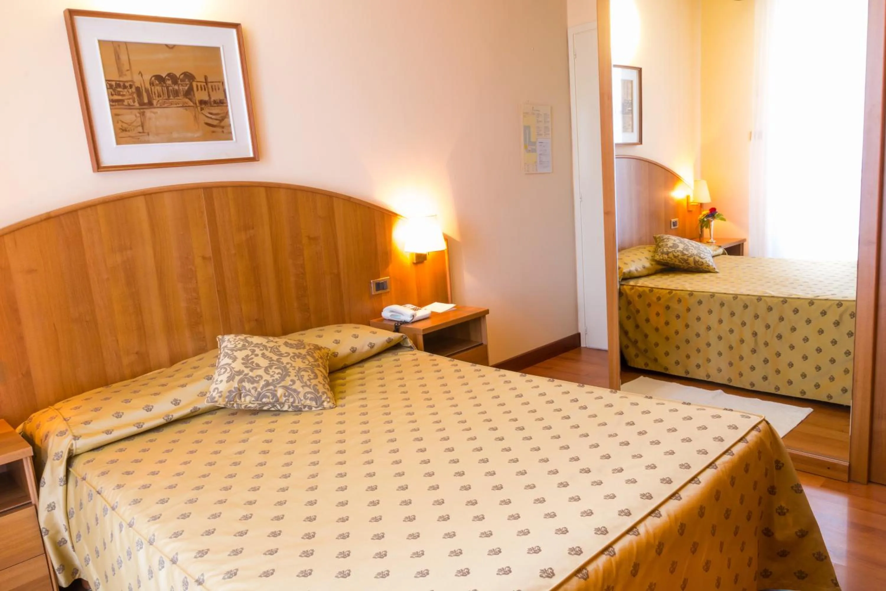 Photo of the whole room, Bed in Hotel Principe