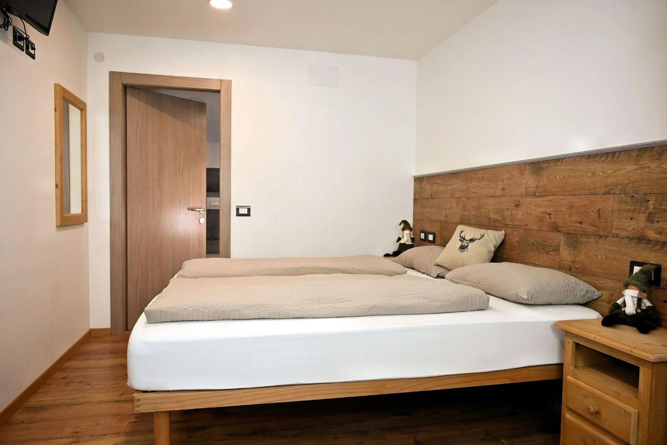Photo of the whole room, Bed in Albergo Panorama