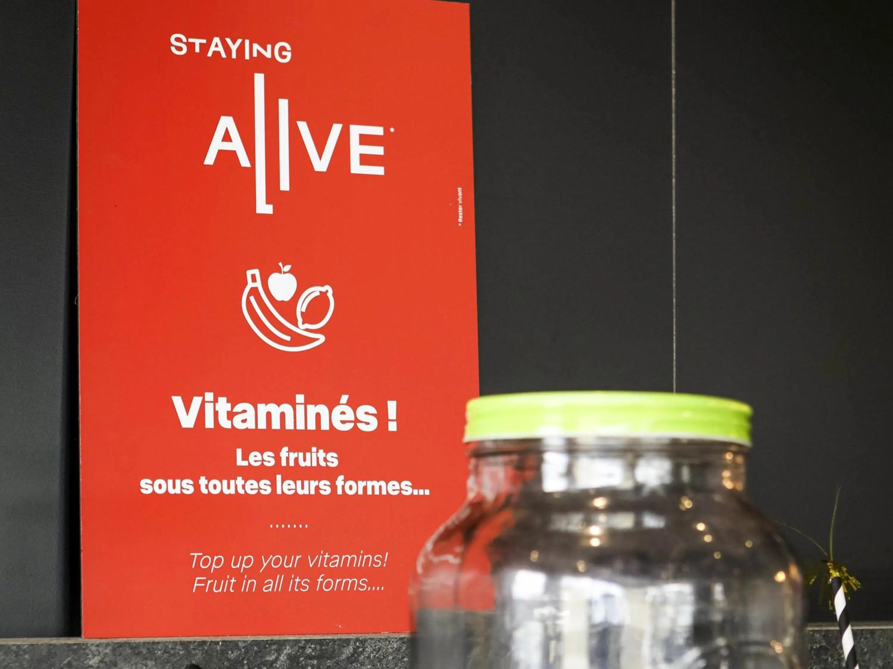 Lounge or bar in ibis Dijon Sud