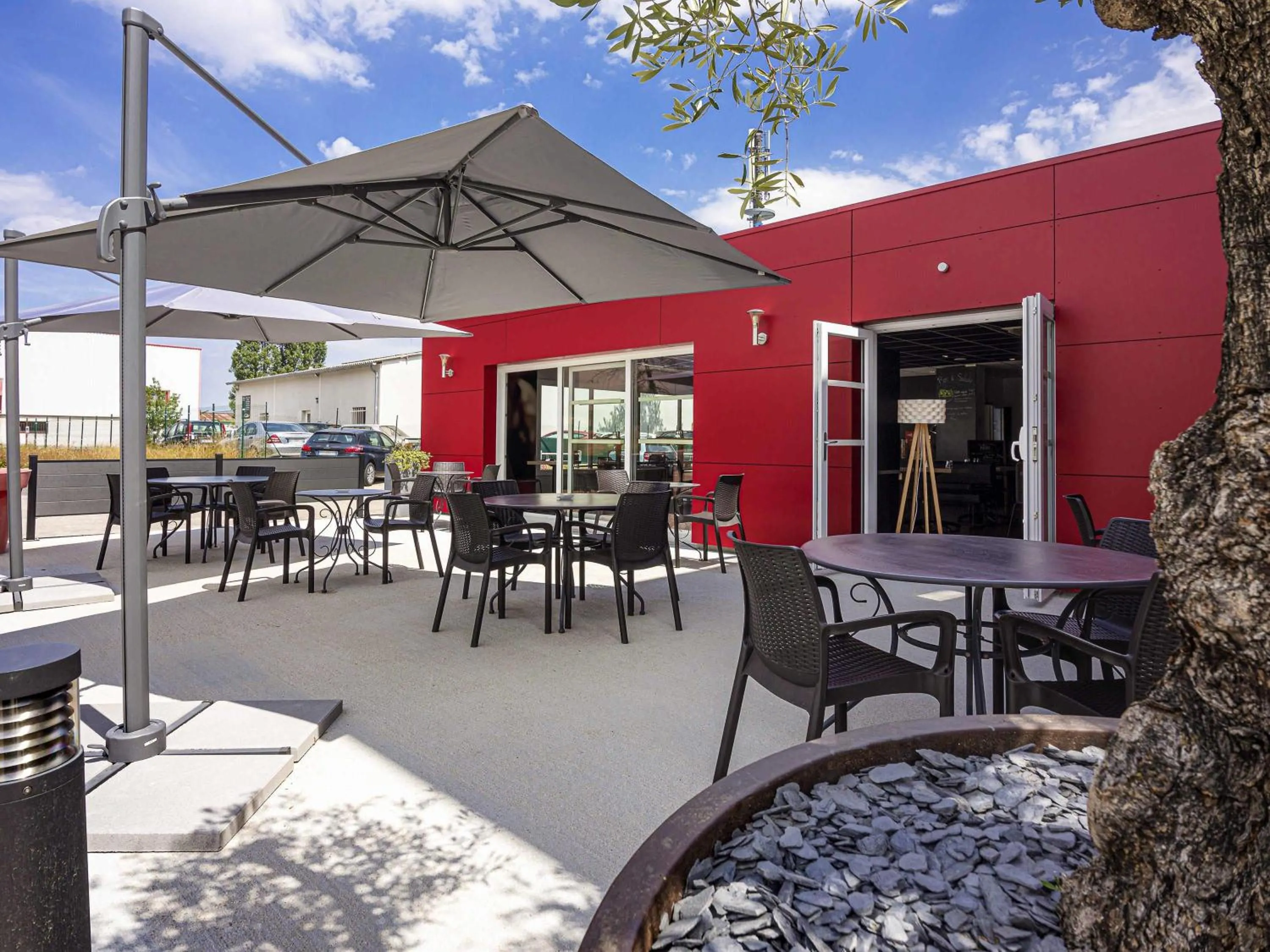 Restaurant/places to eat in ibis Dijon Sud