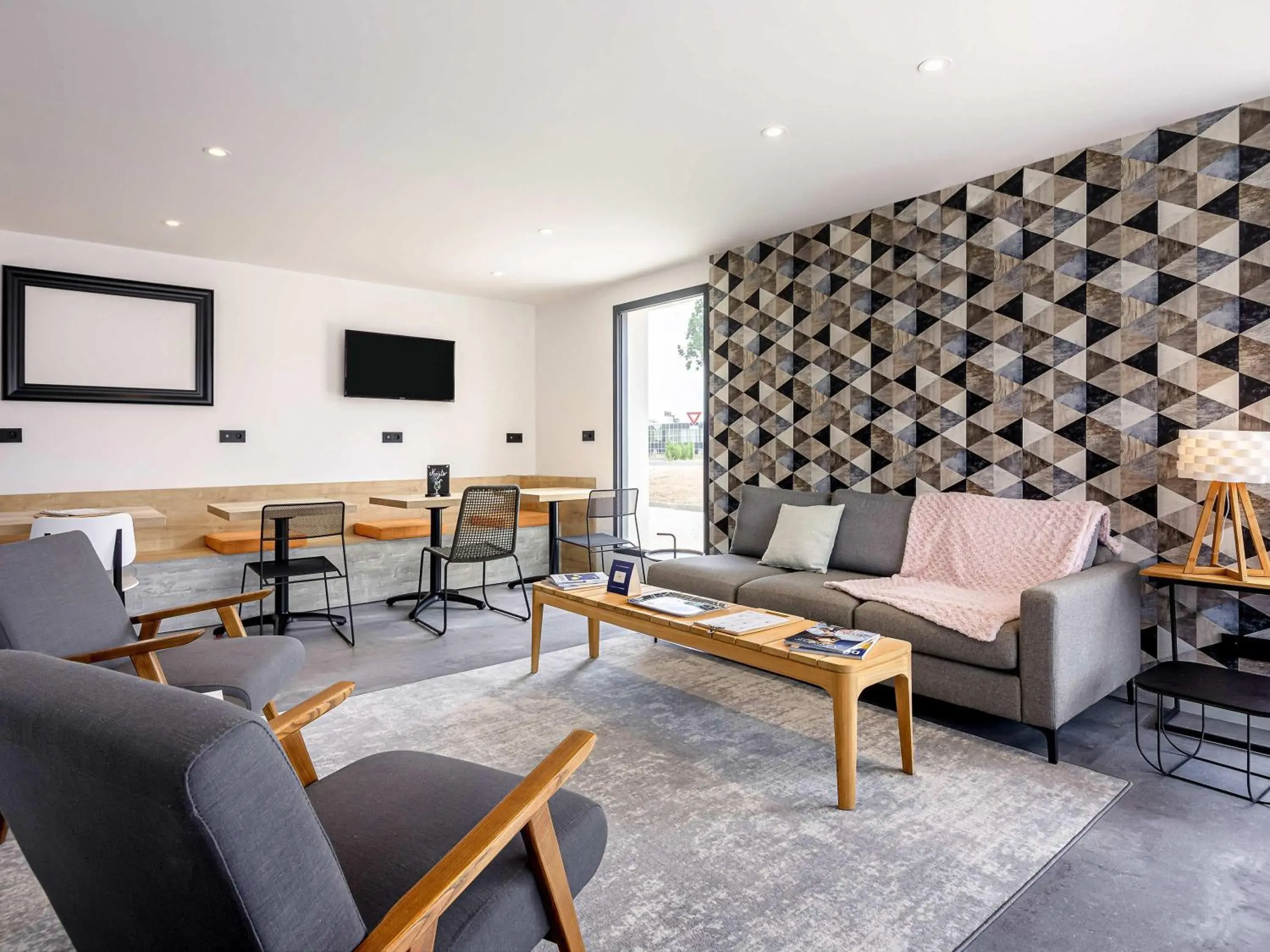 Property building in ibis Dijon Sud Property building in ibis Dijon Sud