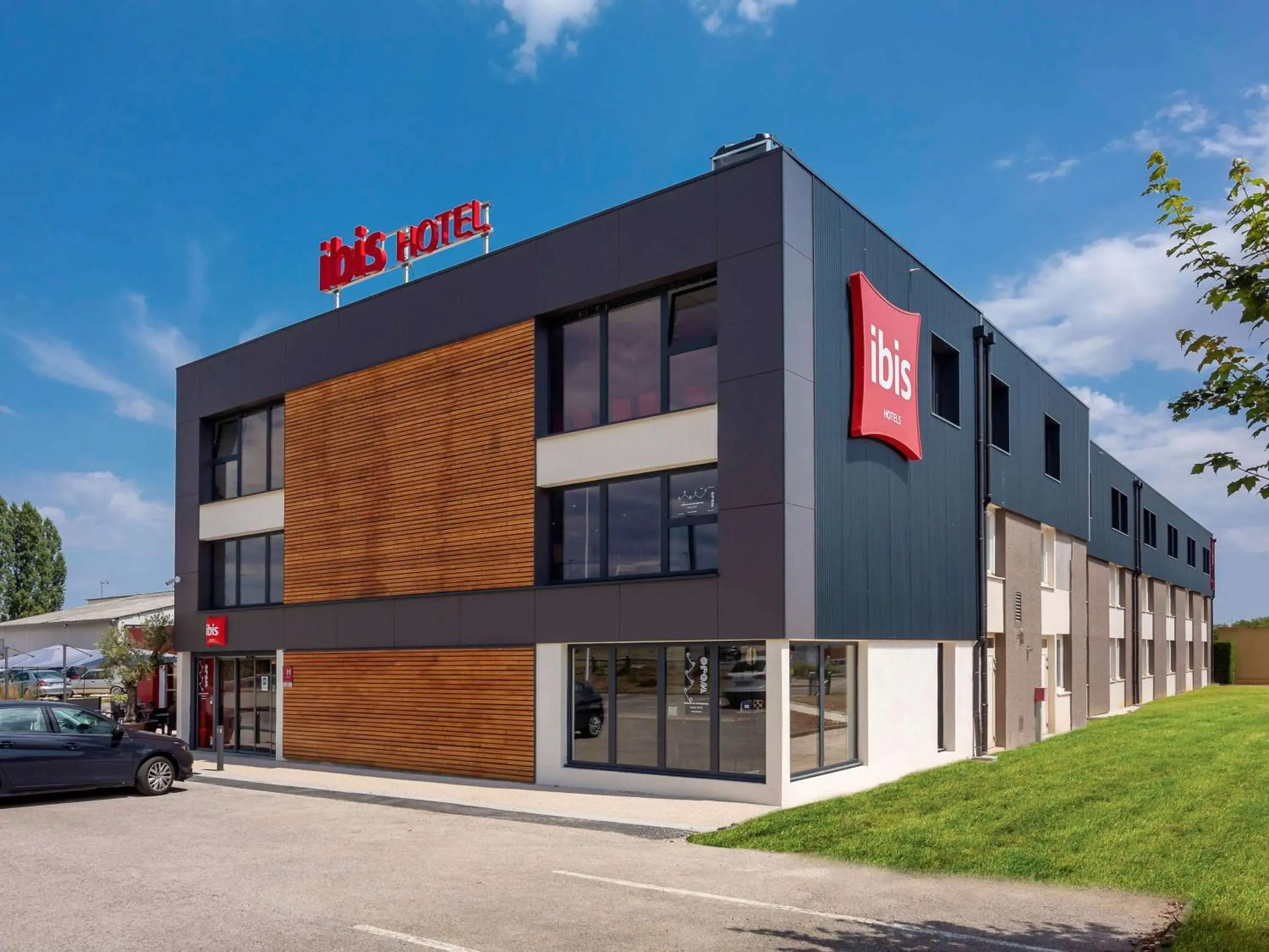Property building in ibis Dijon Sud Property building in ibis Dijon Sud