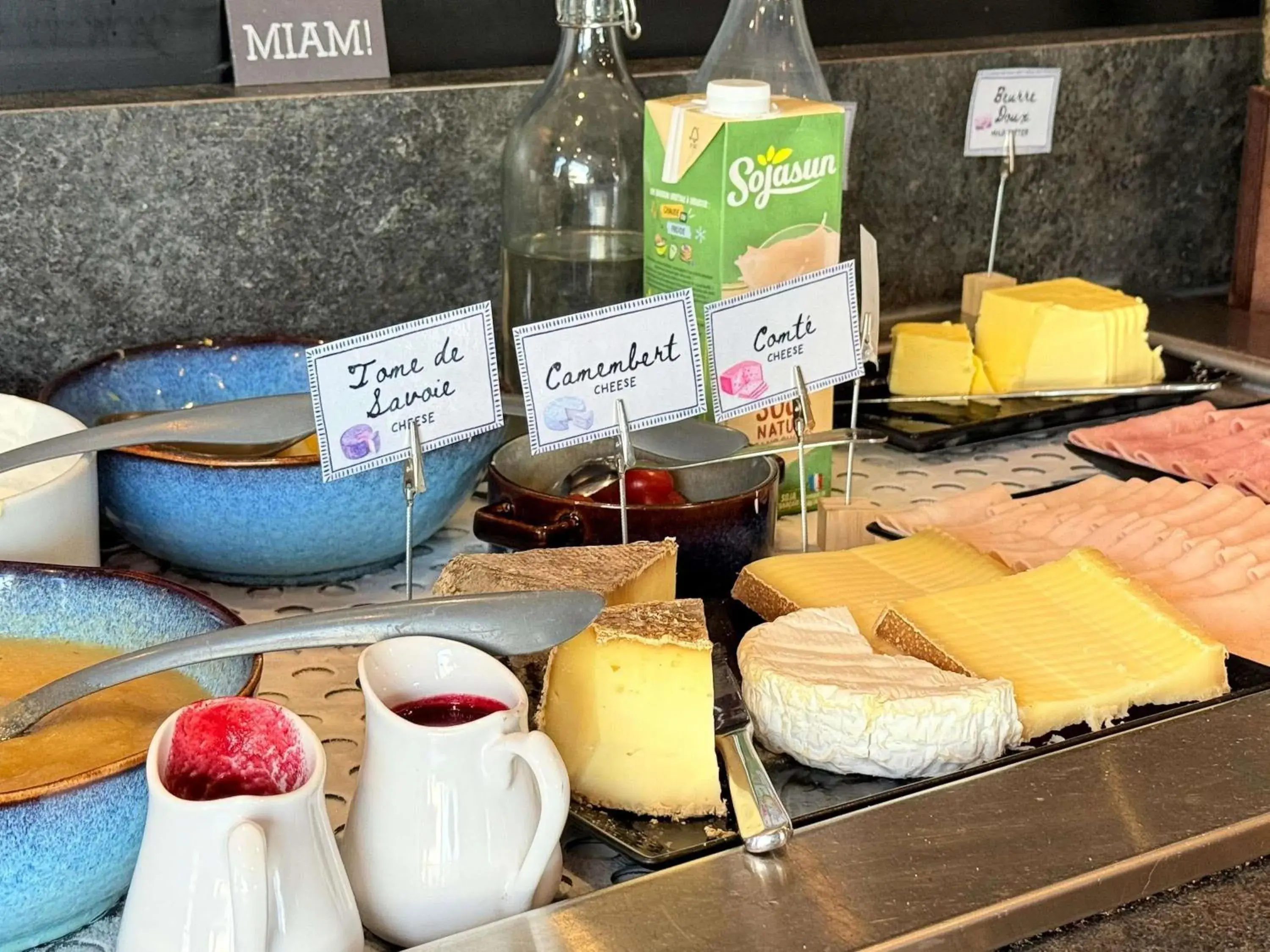 Breakfast in ibis Dijon Sud Breakfast in ibis Dijon Sud