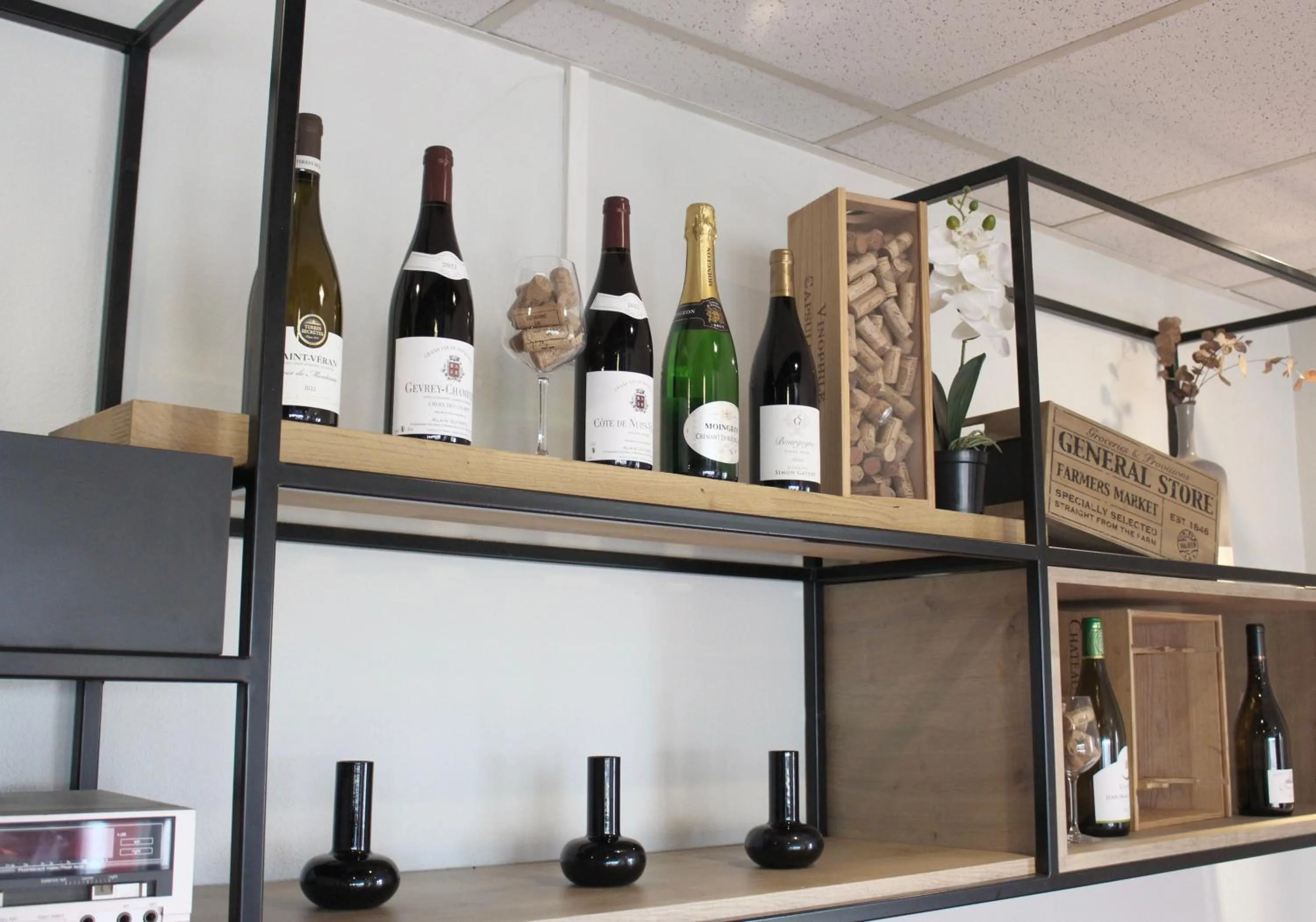 Kitchen or kitchenette in ibis Dijon Sud